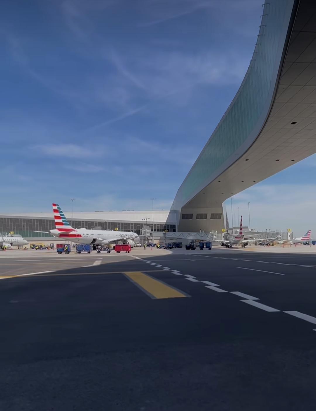 LaGuardia Airport Terminal B By HOK - Architizer