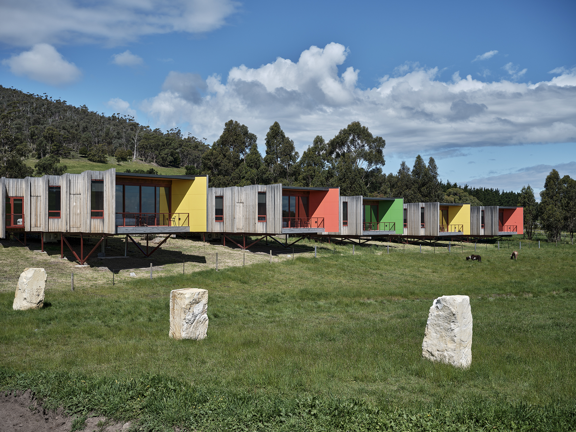 iron-creek-bay-farm-stay-by-misho-associates-architizer