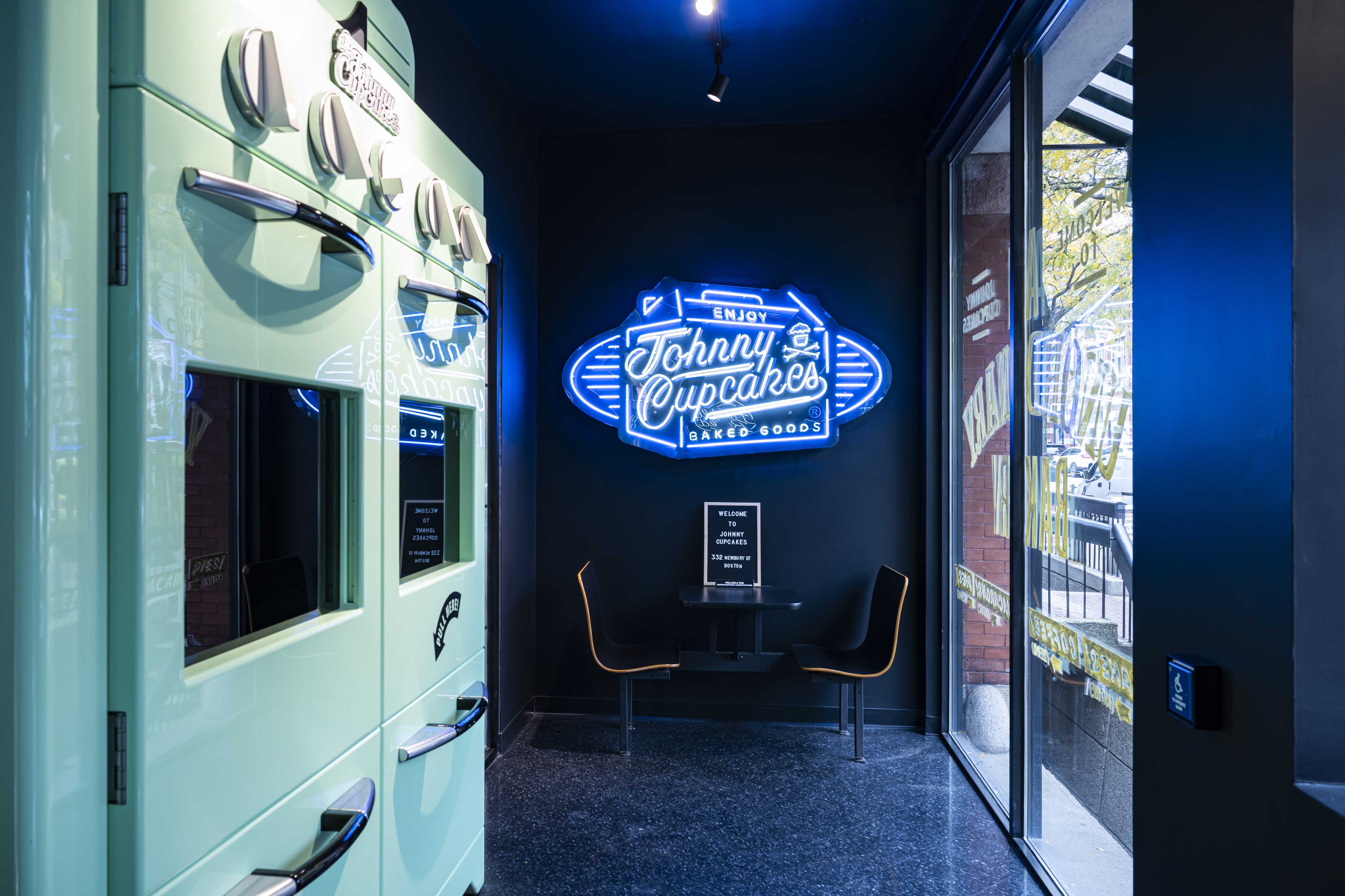 Johnny Cupcakes by Bergmeyer Architizer