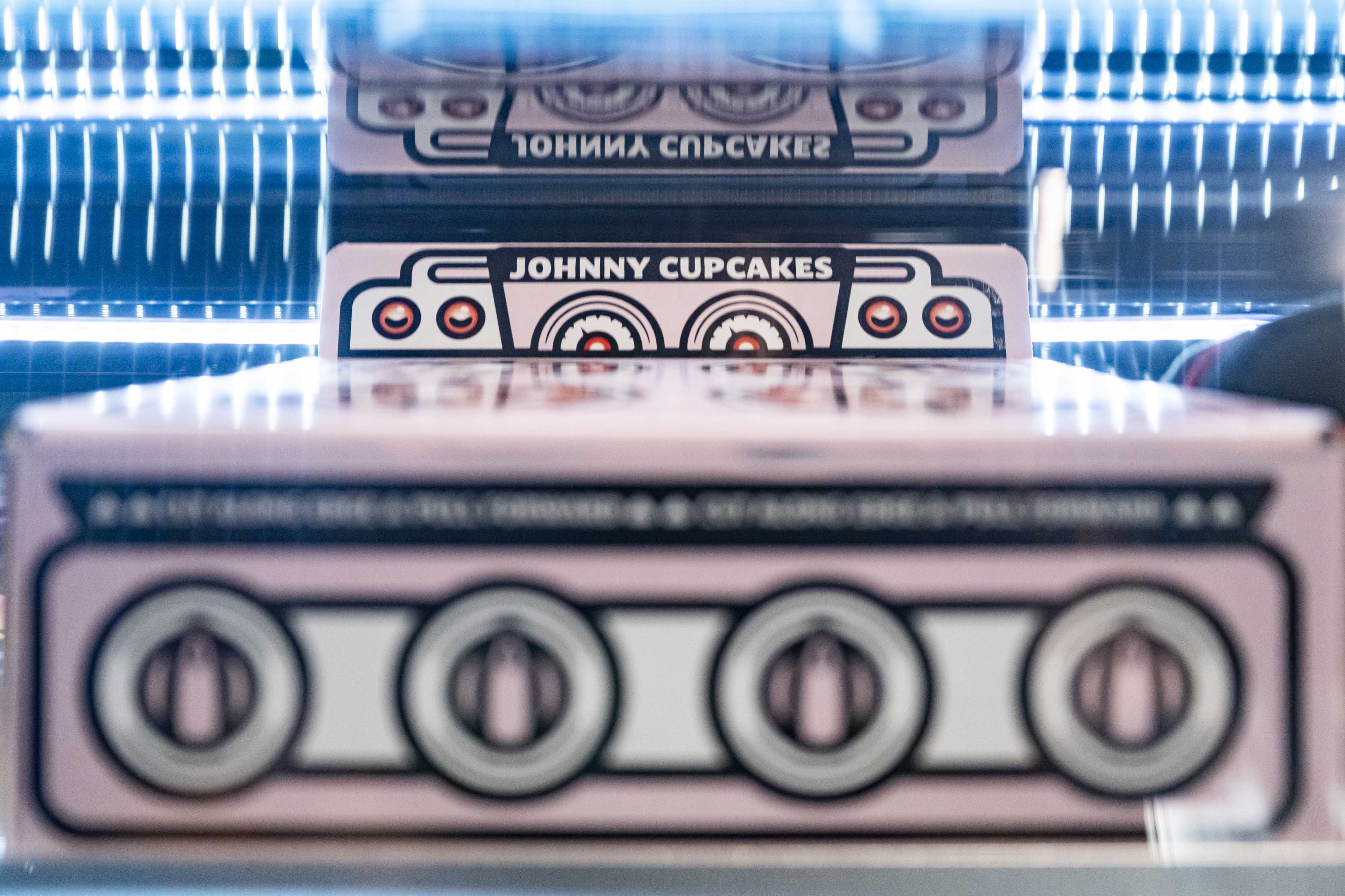 Johnny Cupcakes by Bergmeyer Architizer