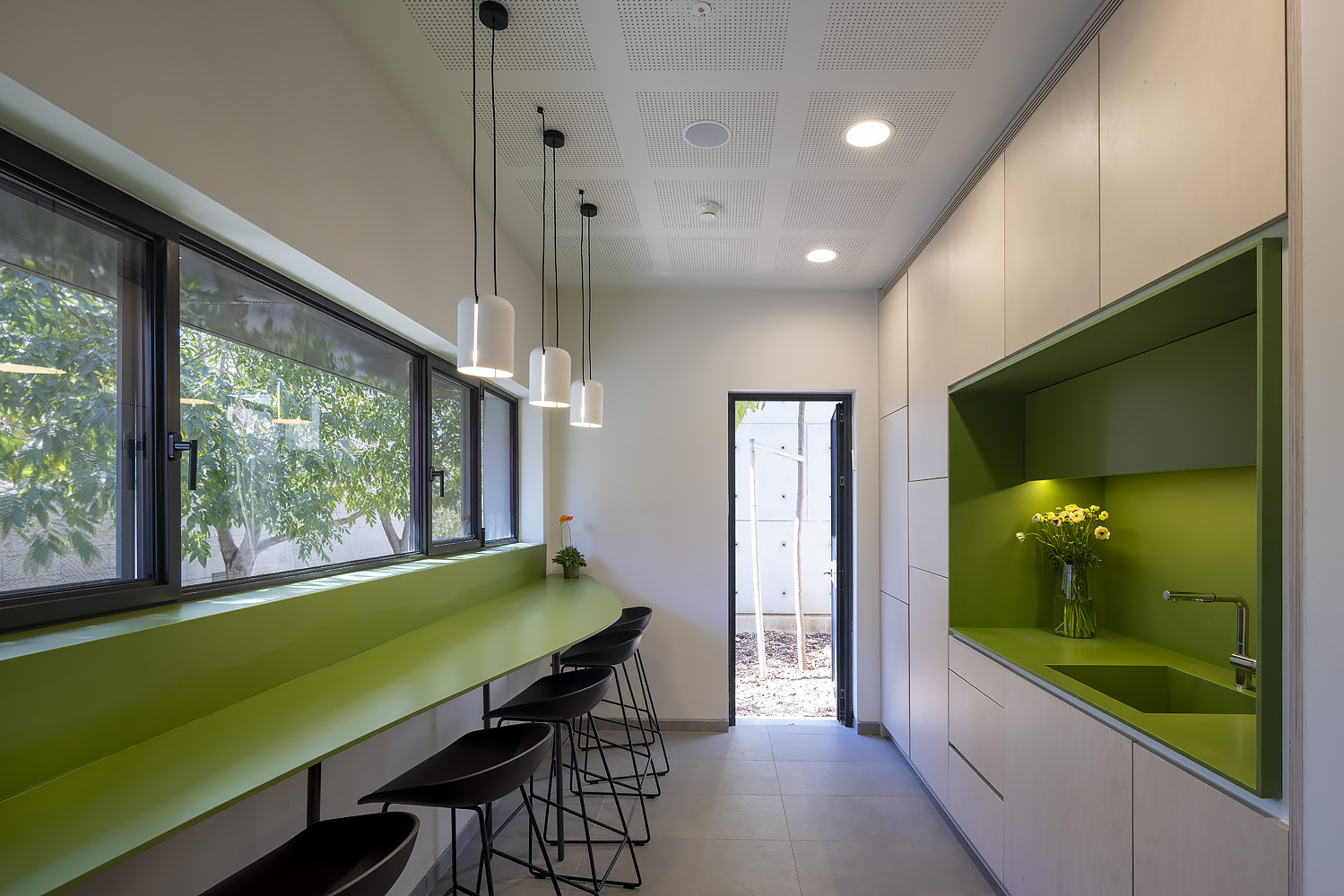Ramat-Hanadiv offices by Amitzi Architects - Architizer