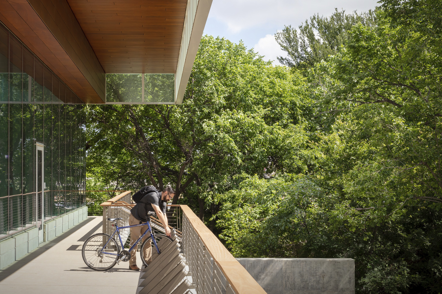 American Airlines Federal Credit Union Headquarters by Corgan - Architizer