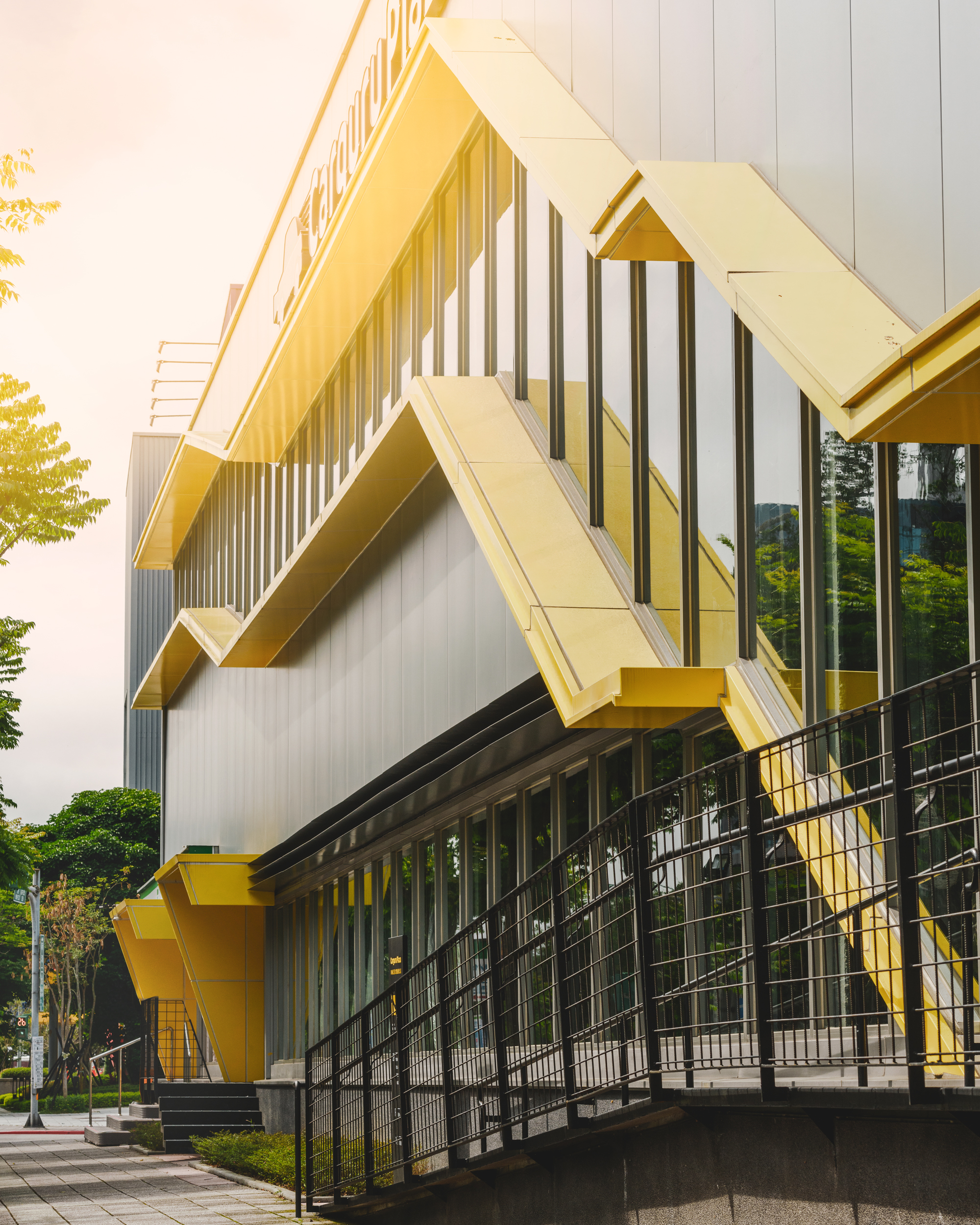 Carguru Plaza by YEN PARTNERSHIP ARCHITECTS Architizer