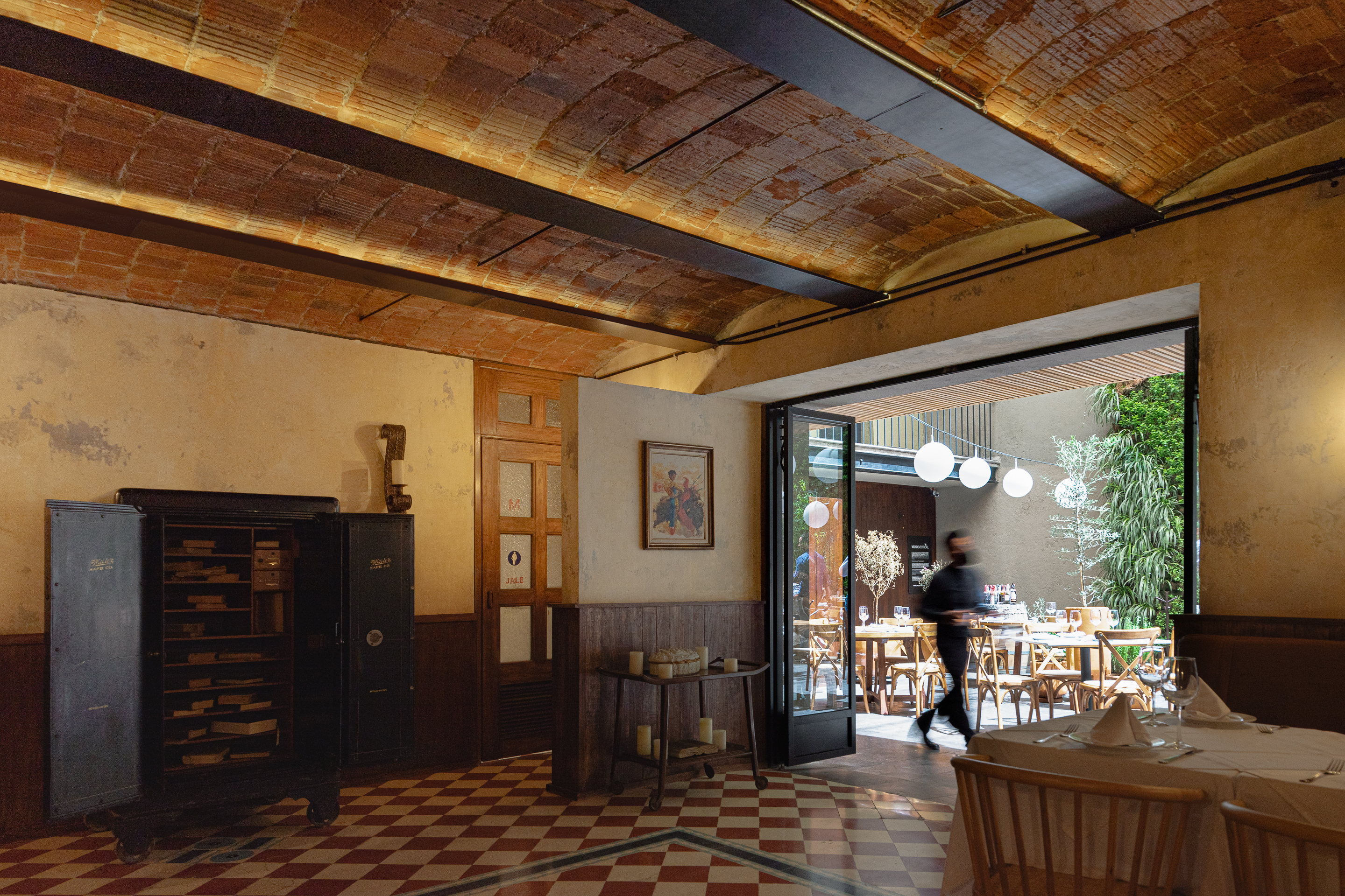 La Sidrería & Taberna del Chanclas by mxtad Architizer