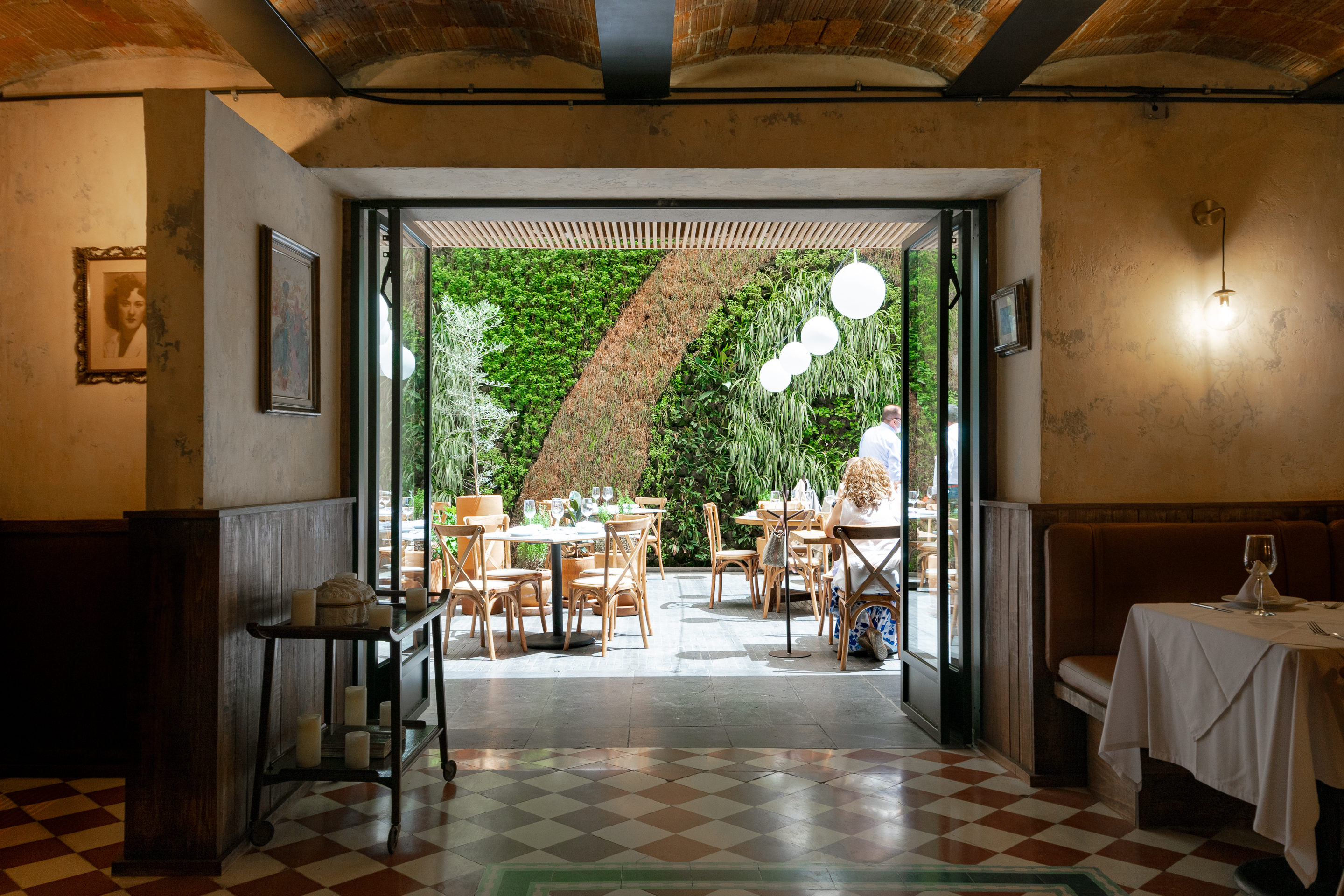 La Sidrería & Taberna del Chanclas by mxtad Architizer