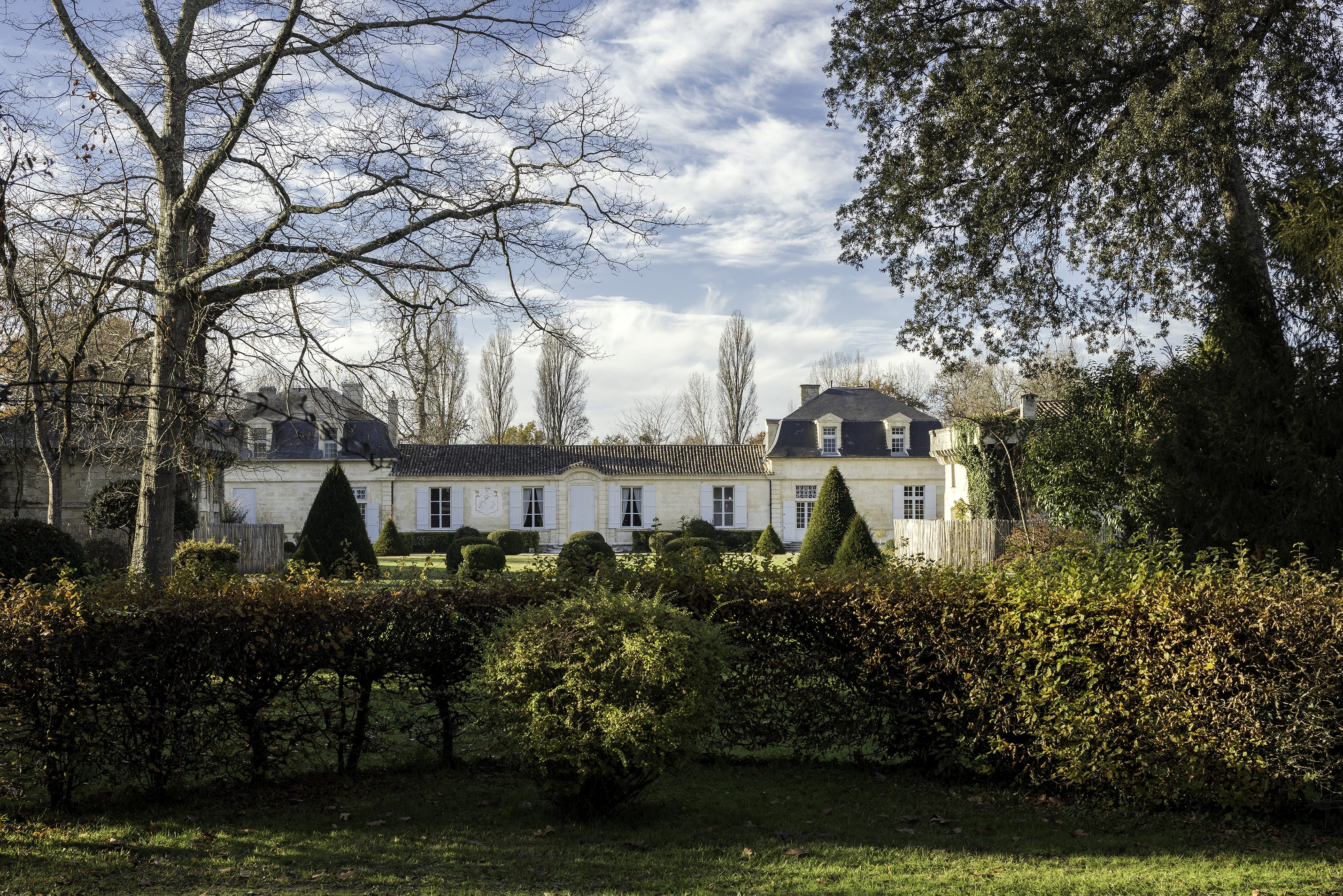 BOMA cultural centre by marjan hessamfar & joe verons architectes