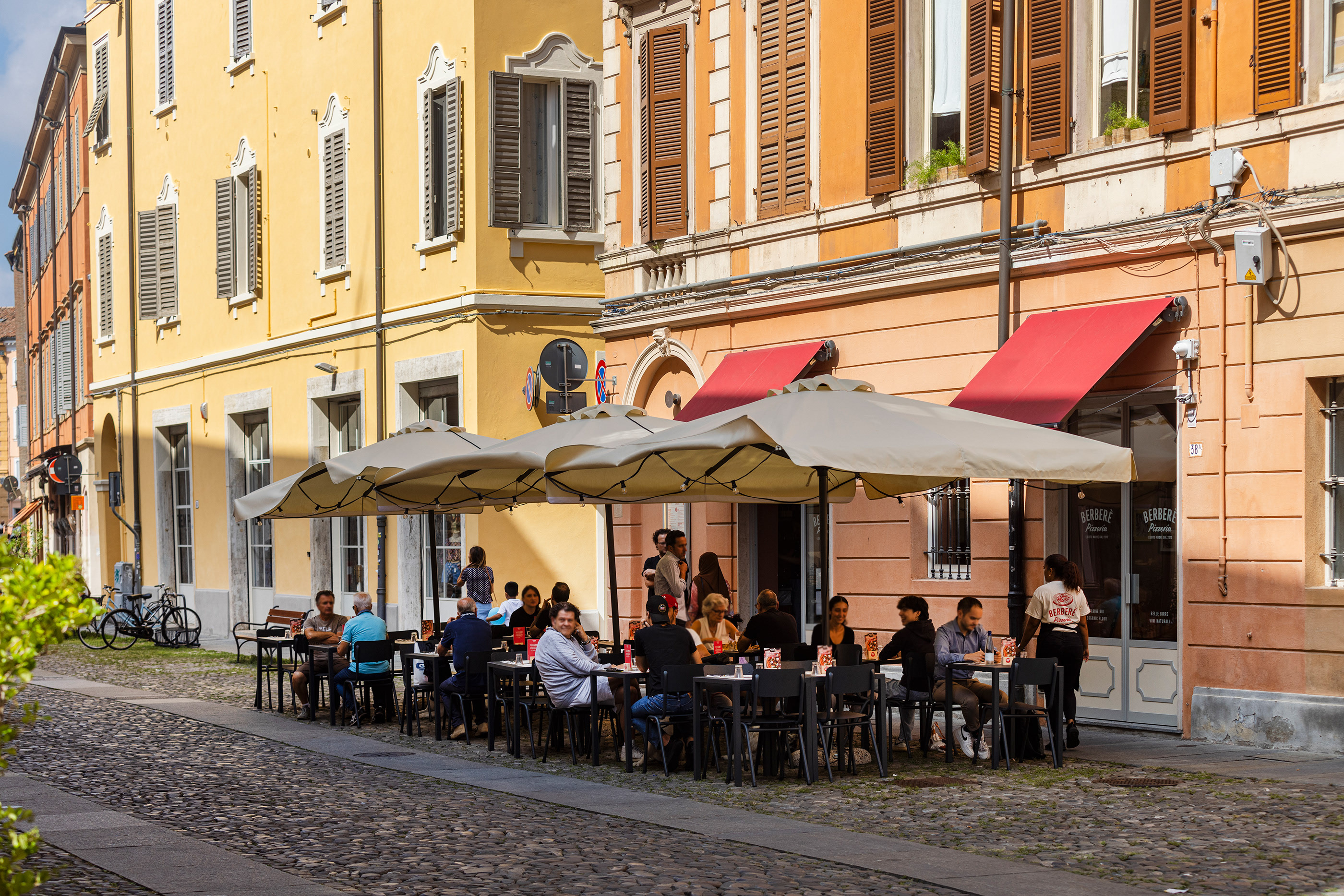 berber-modena-via-del-taglio-by-avamposti-architettura-architizer