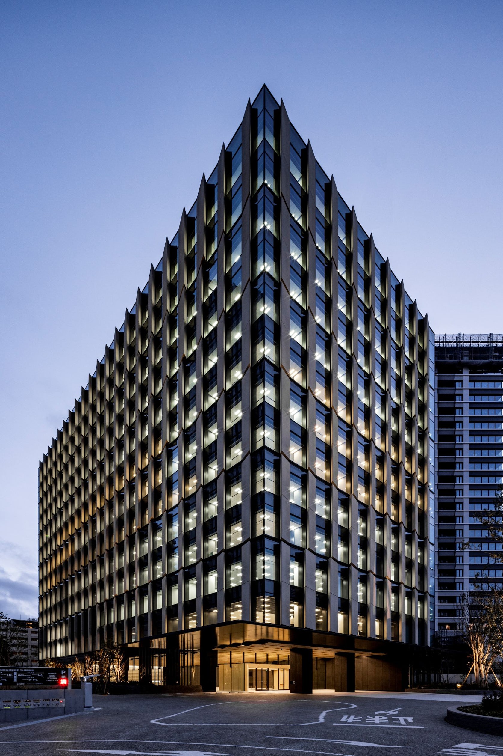 JR MEGURO MARC BUILDING by NIKKEN SEKKEI LTD Architizer