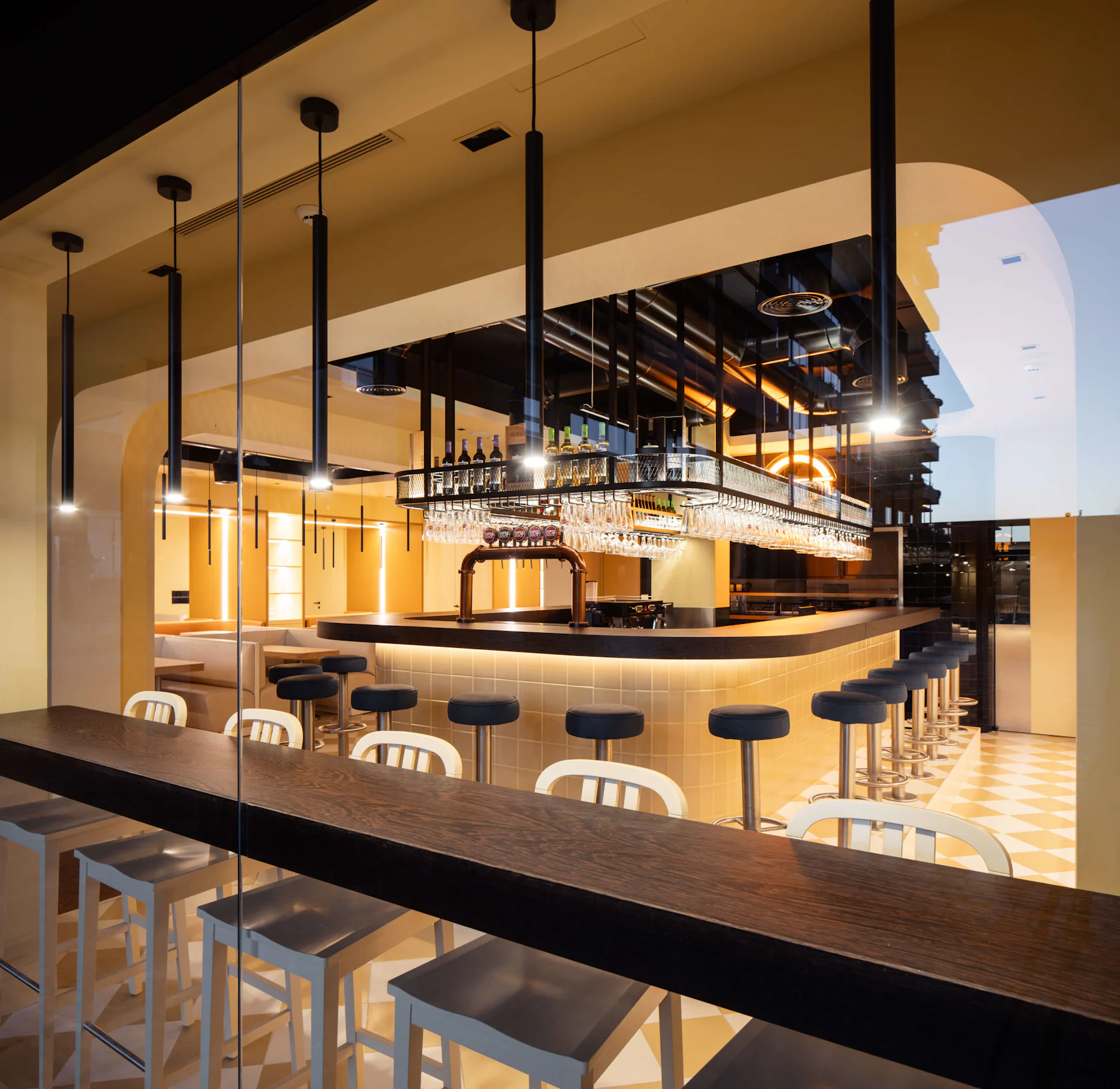 RM RESTAURANT&SNACK BAR by ESQVTA | interior design & architecture ...