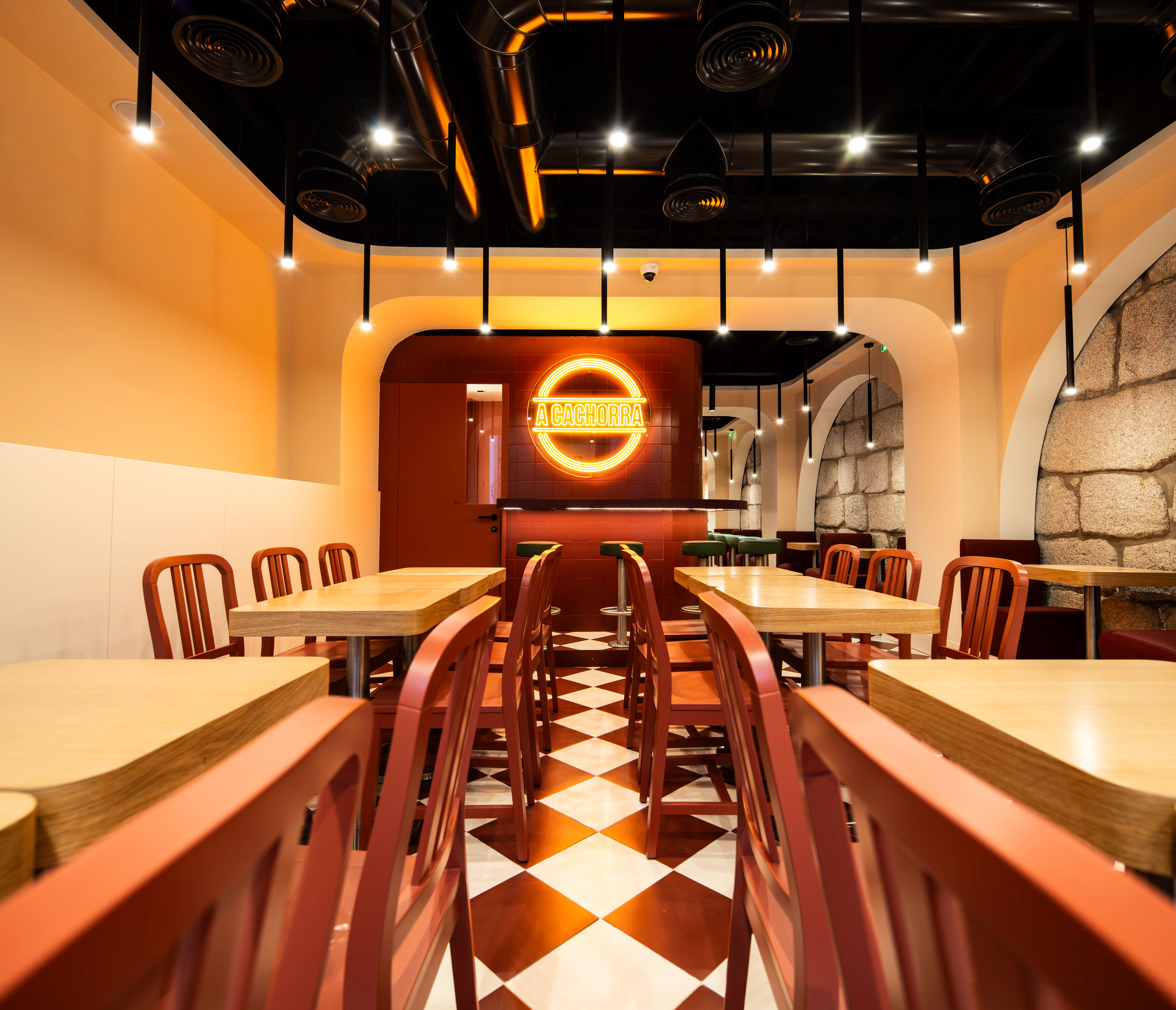 RM RESTAURANT&SNACK BAR by ESQVTA | interior design & architecture ...