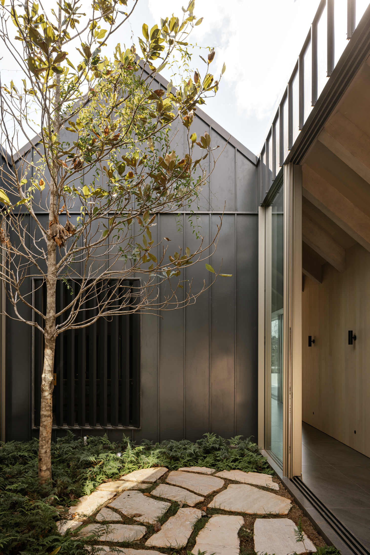 CCB House by Kiko Salomão + Tanaka - Architizer
