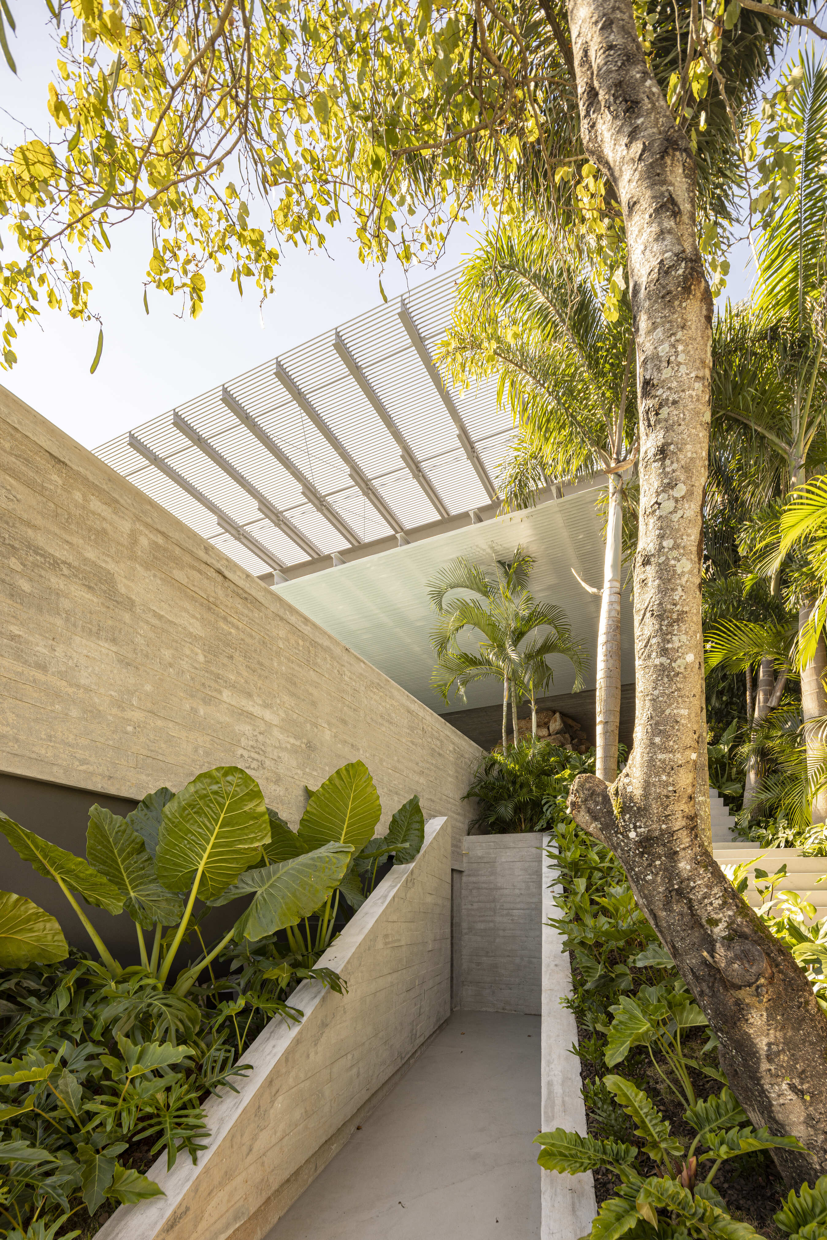 Beautiful view of Ponte Rcio With High Ceiling Residence