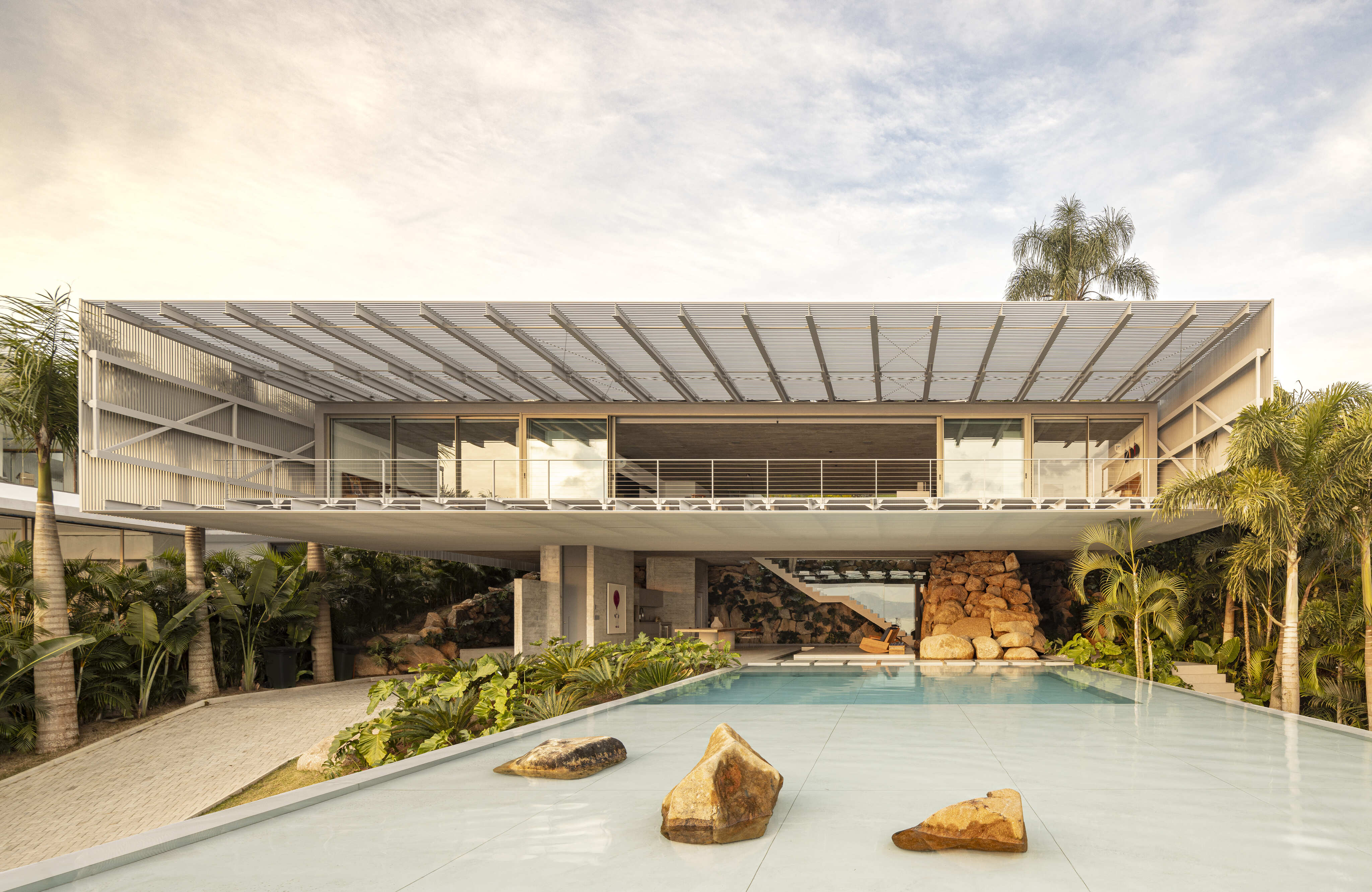 View of Ponte House by TETRO ARQUITETURA - Architizer