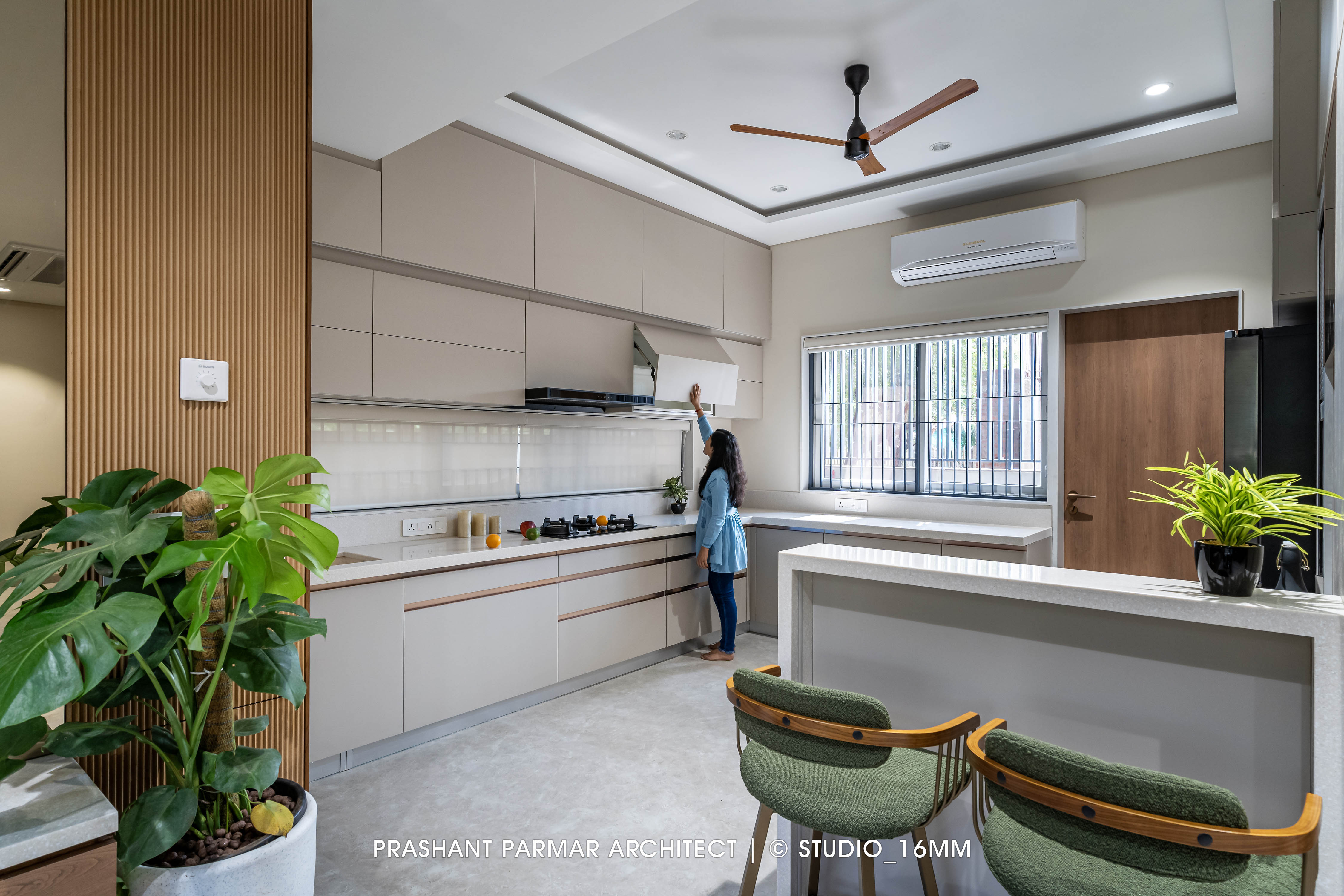 The House Of Frames by Prashant Parmar Architect | Shayona Consultants ...