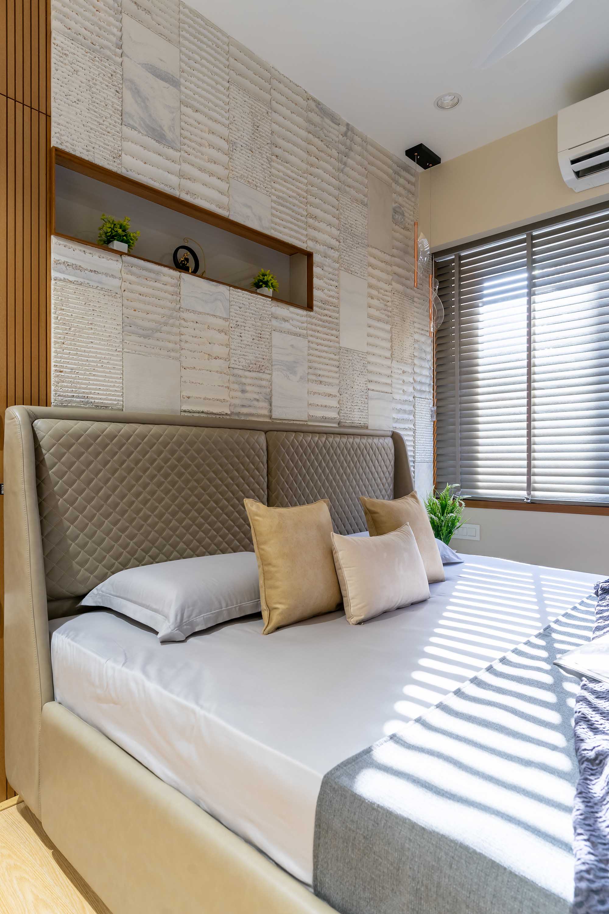 4BHK Elegant Interiors at Shilp Shaligram by Prashant Parmar Architect ...