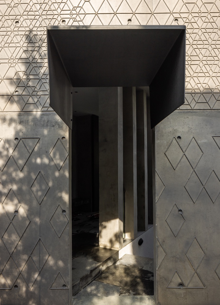 Idea 4269116: Concrete House by Formwerkz Architects in Singapore ...