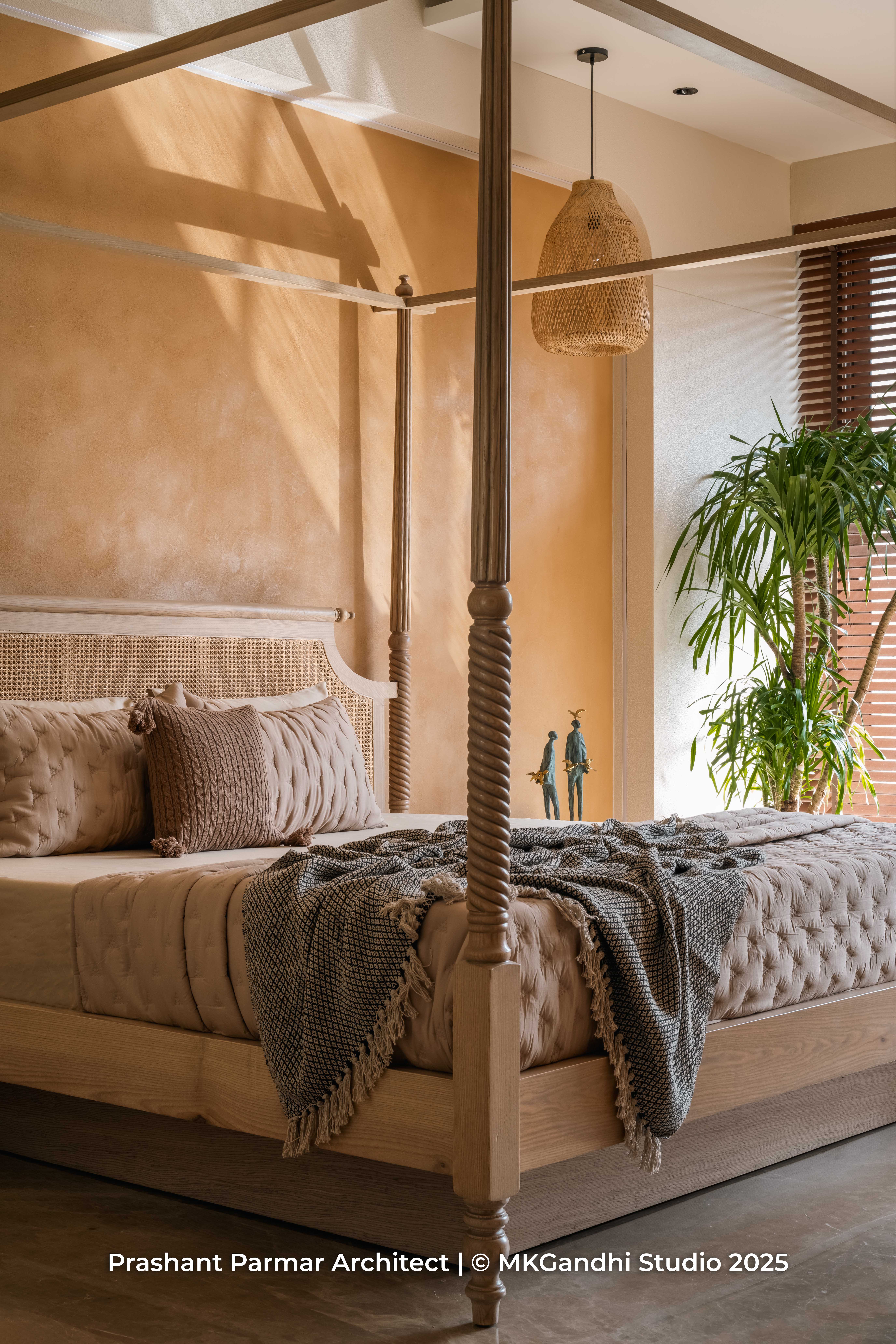 Graceful 5BHK Interiors at Viola Apartment by Prashant Parmar Architect ...