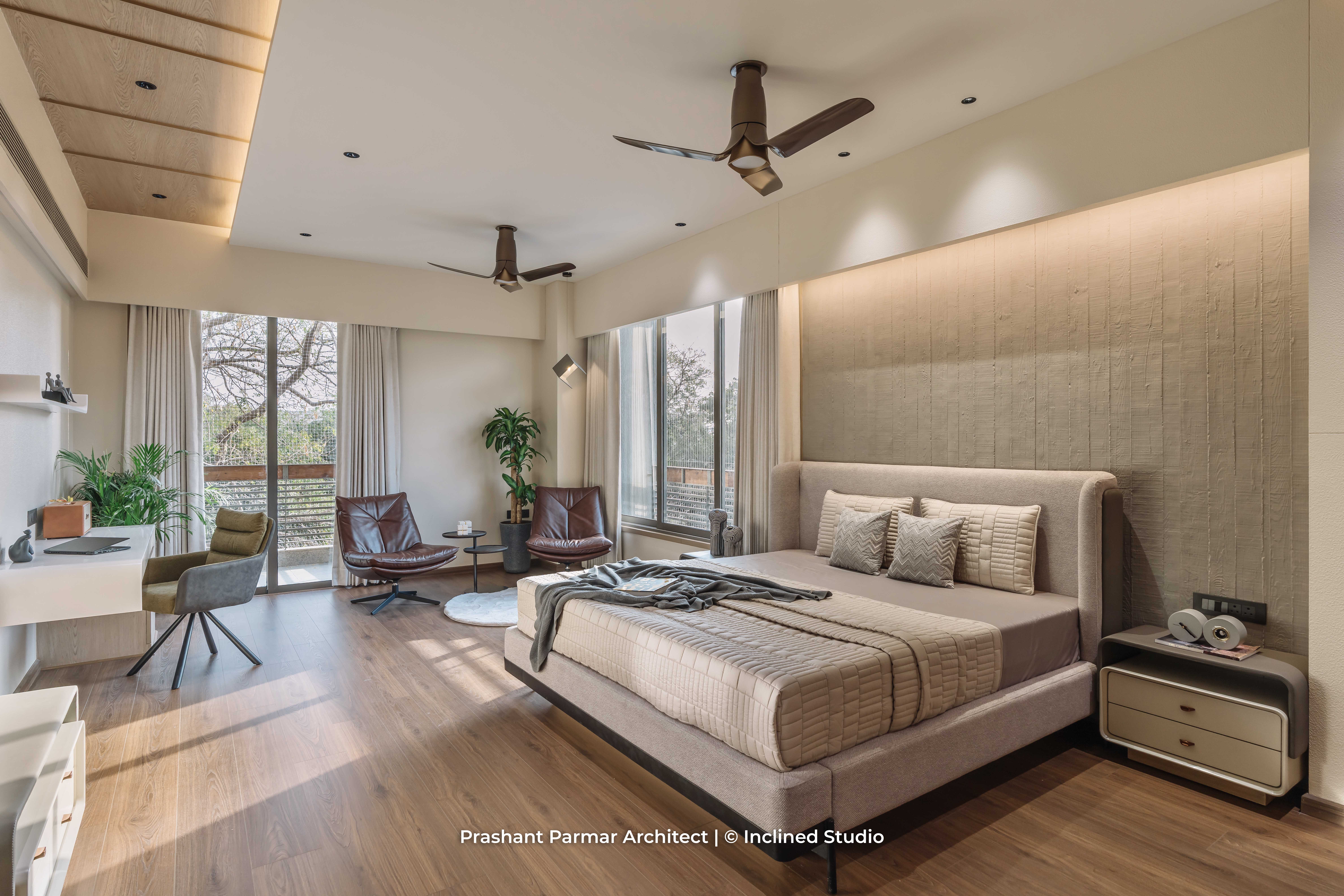Graceful 5BHK Interiors at Viola Apartment by Prashant Parmar Architect ...
