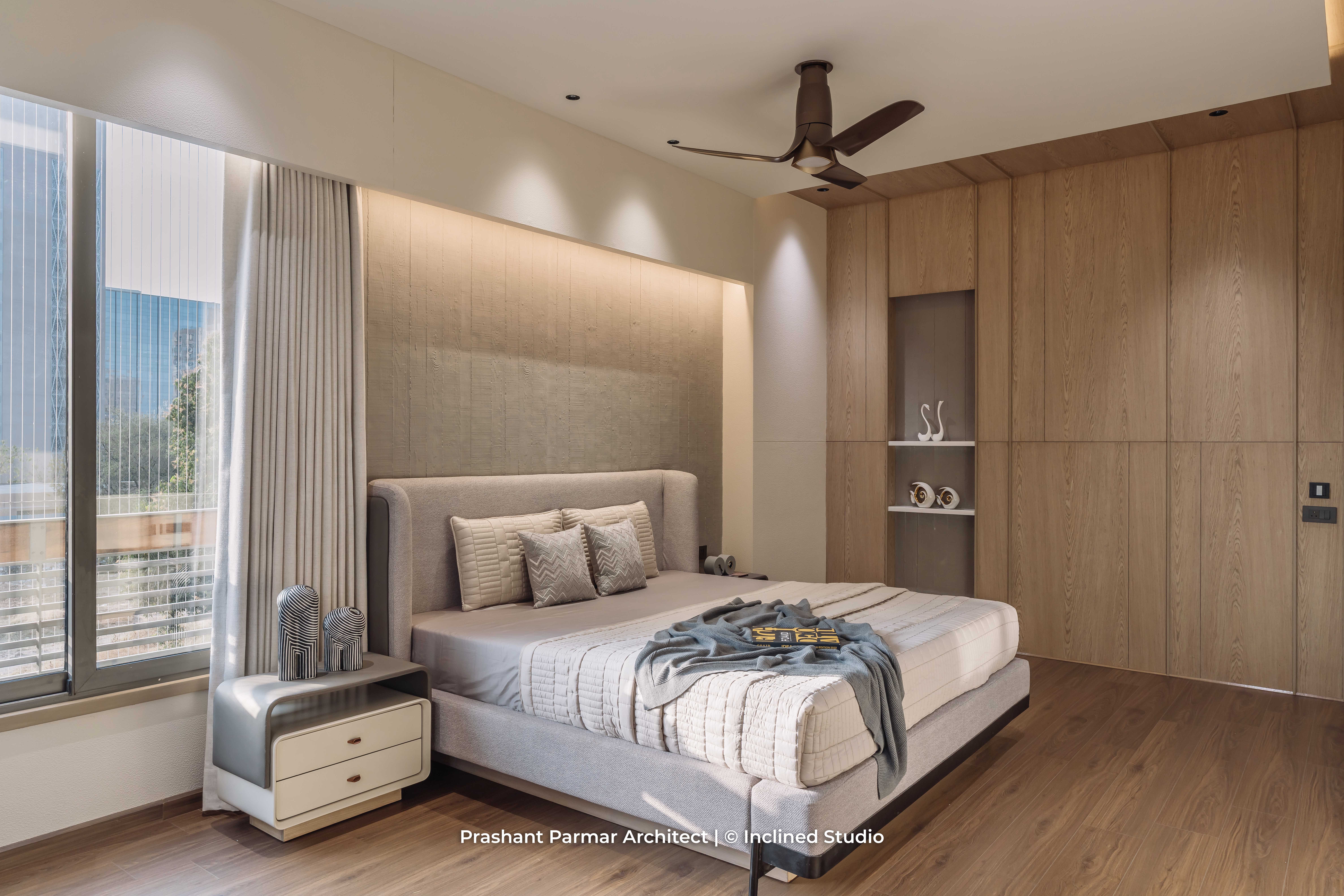 Graceful 5BHK Interiors at Viola Apartment by Prashant Parmar Architect ...