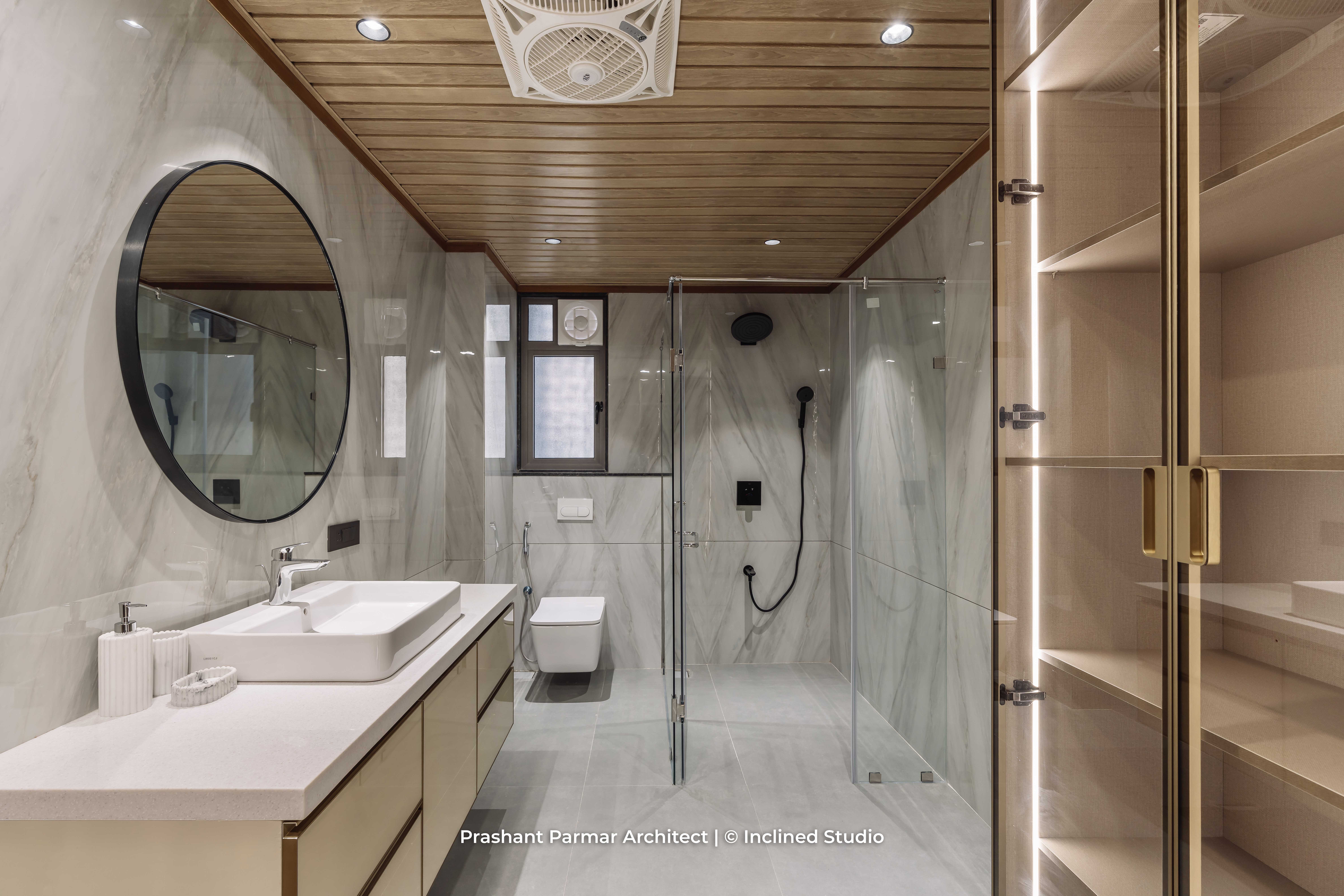 Graceful 5BHK Interiors at Viola Apartment by Prashant Parmar Architect ...