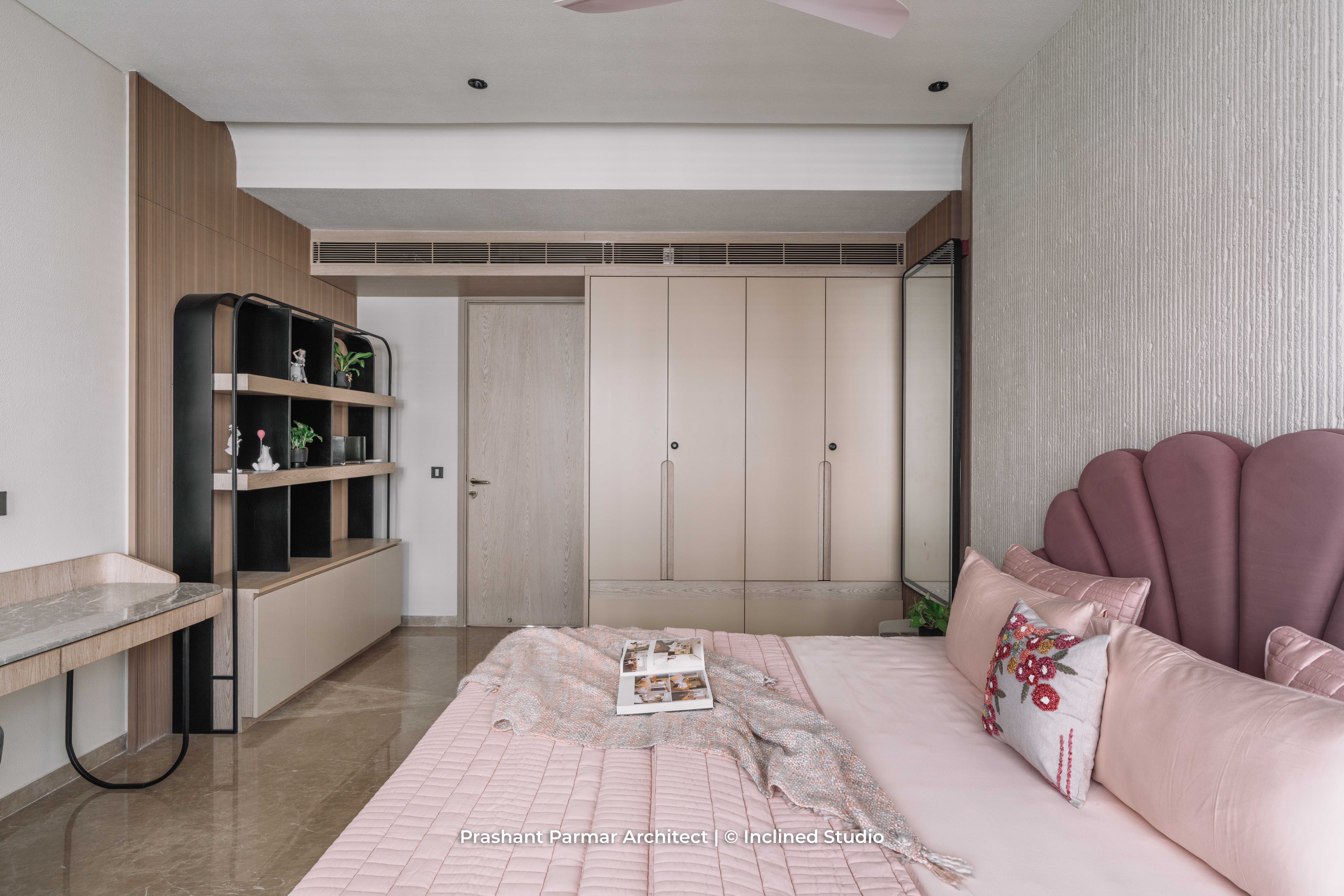 Graceful 5BHK Interiors at Viola Apartment by Prashant Parmar Architect ...