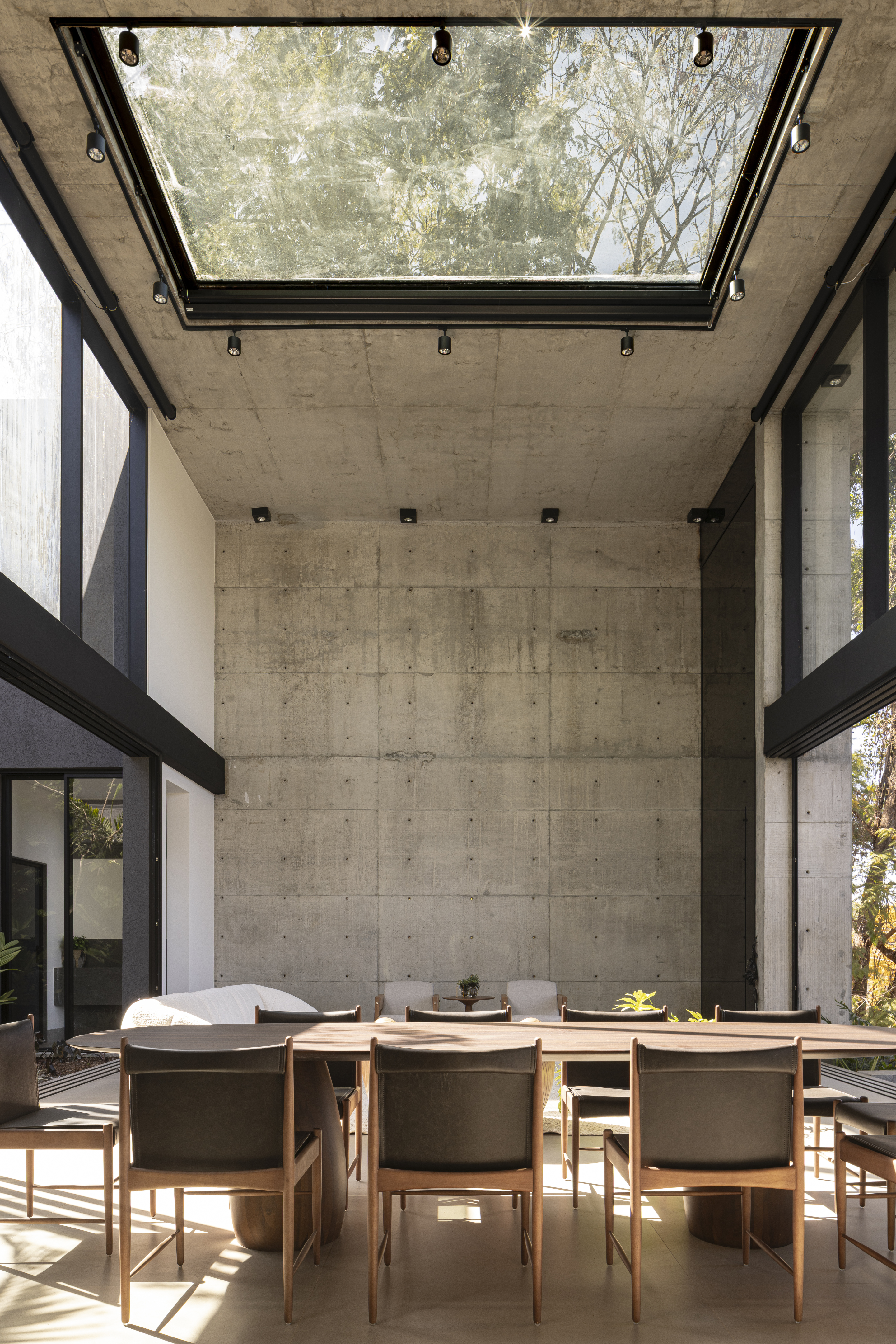 Idea 4348772: Concrete House by dayala e rafael arquitetos associados ...
