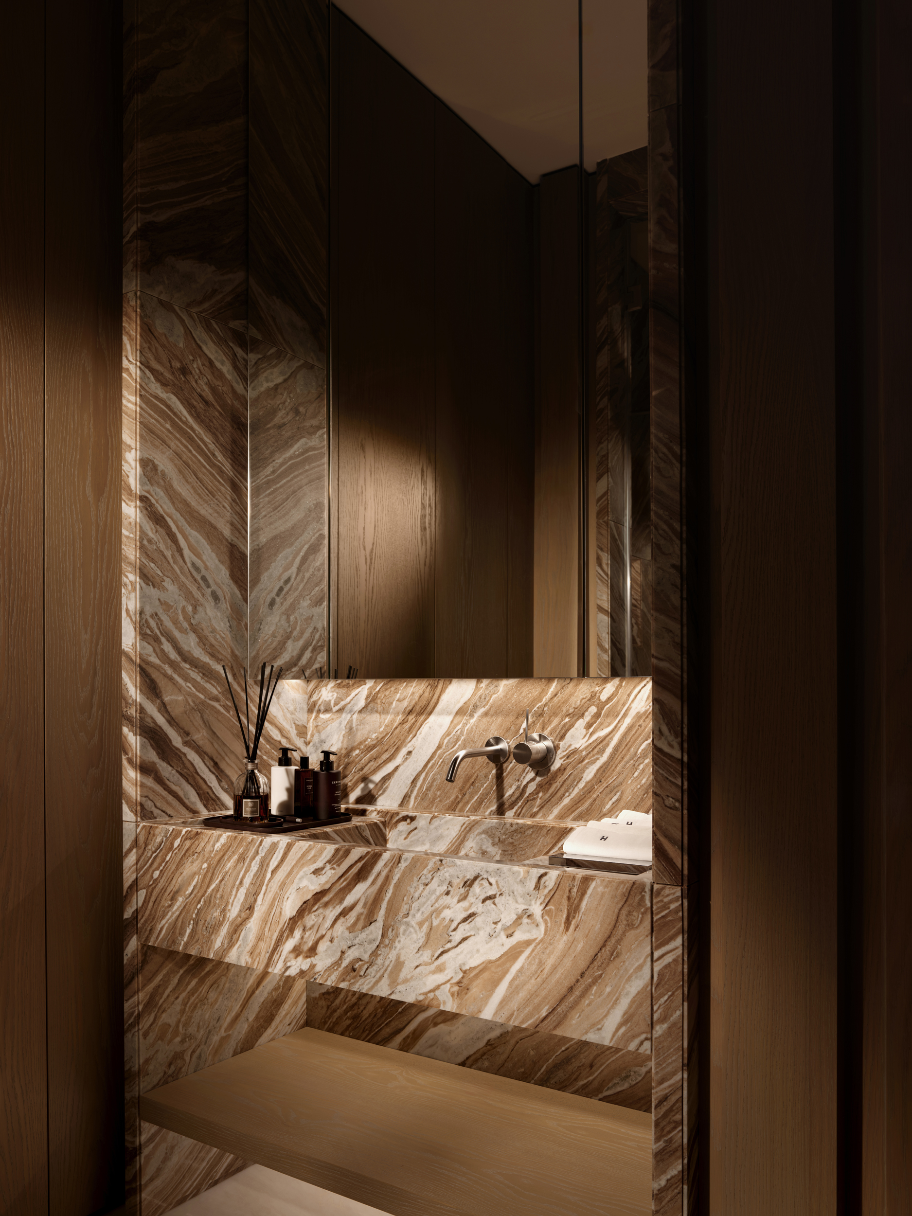 Idea 4366763: FOUR SEASONS R01 by ESCAPEFROMSOFA in Türkiye - Architizer