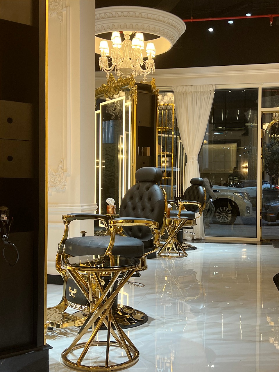 Luxury Salon Interior Design: The Director’s Cut by Algedra in Dubai ...
