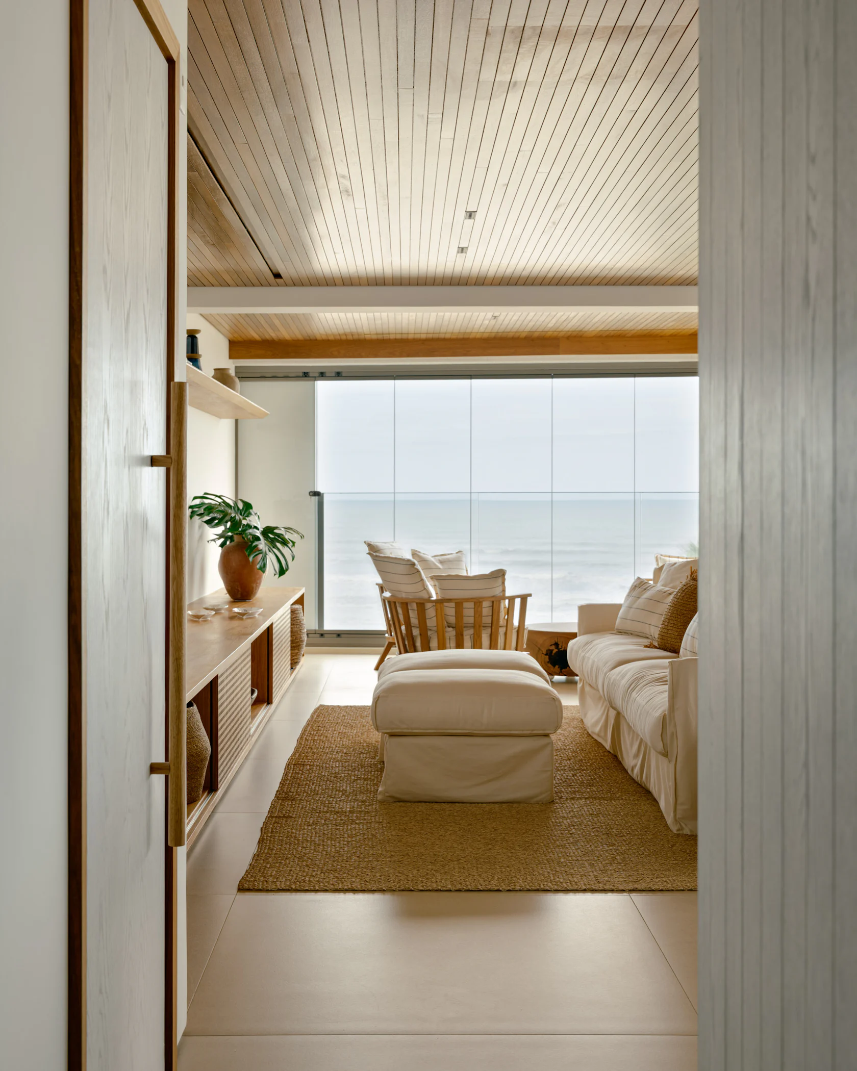 Riviera Apartment by Marina Salles Arquitetura e Interiores - Architizer