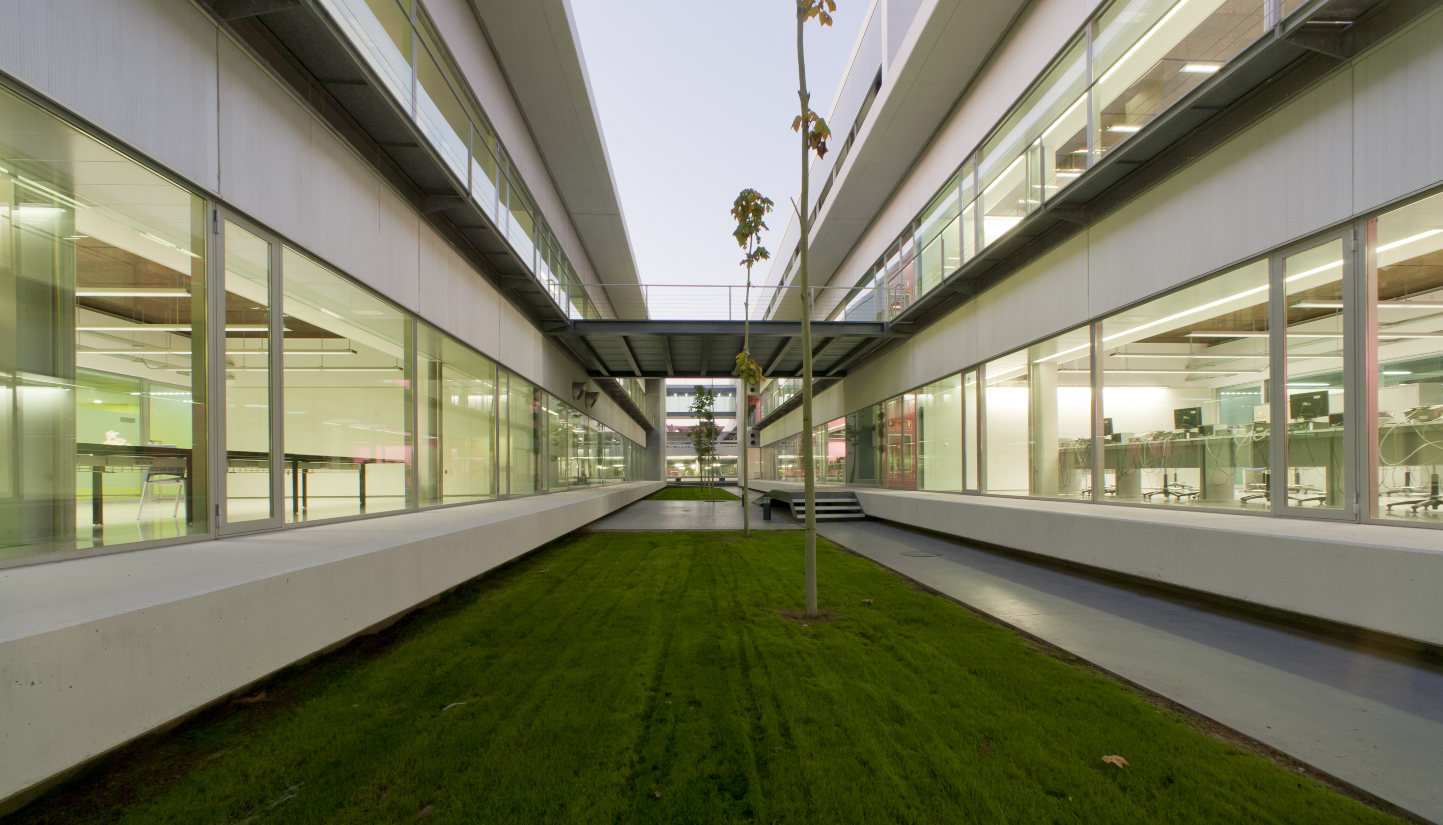 Escuela Tecnica Superior de Ingenieria (ETSE) by carratala arquitectos
