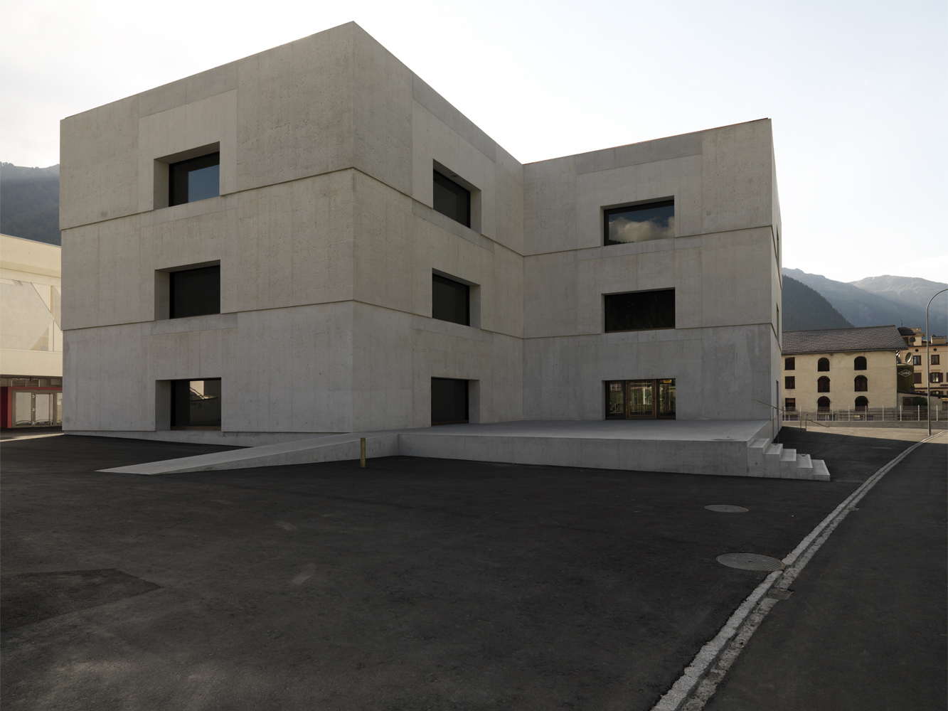 Visiting Center Swiss National Parc by Valerio Olgiati - Architizer
