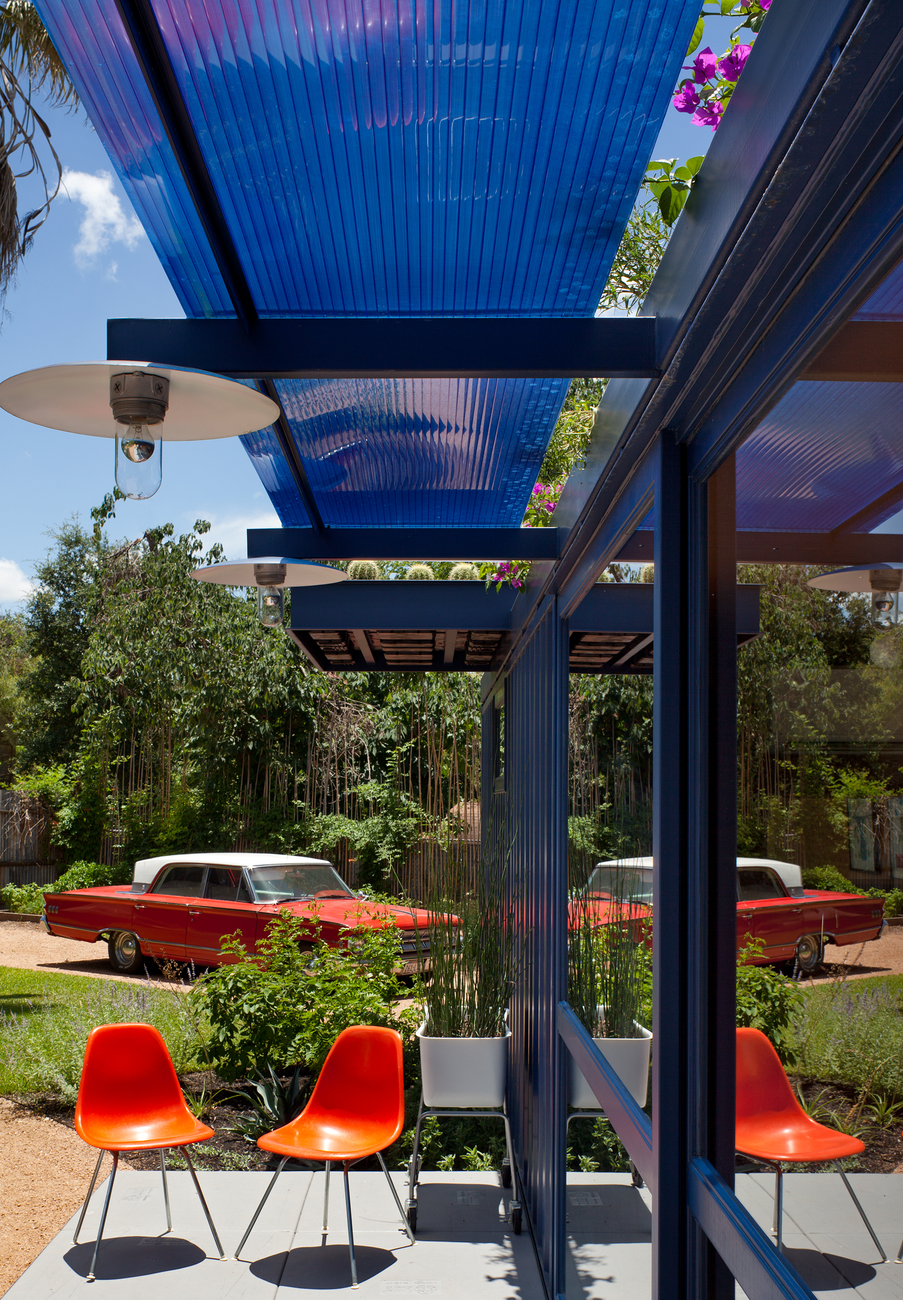 Container Guest House by poteet architects, lp - Architizer