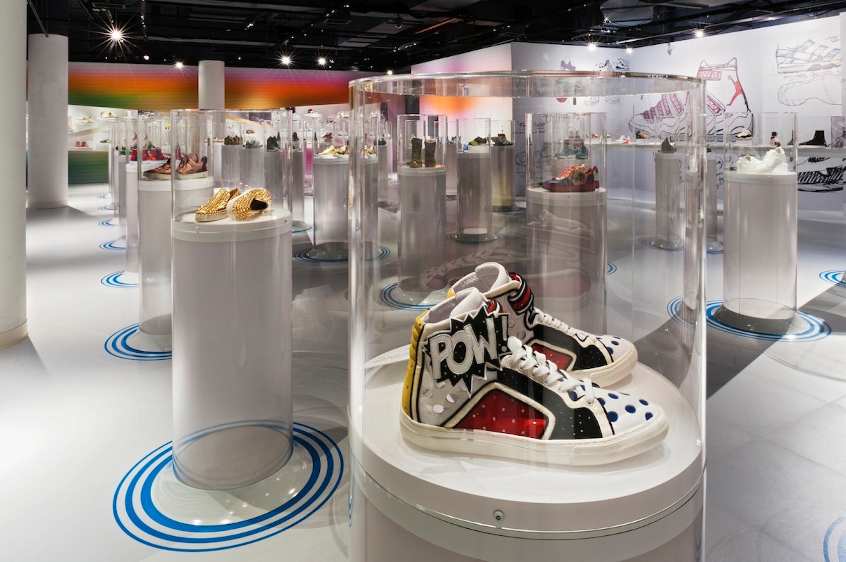 Bata Shoe Museum экспонаты