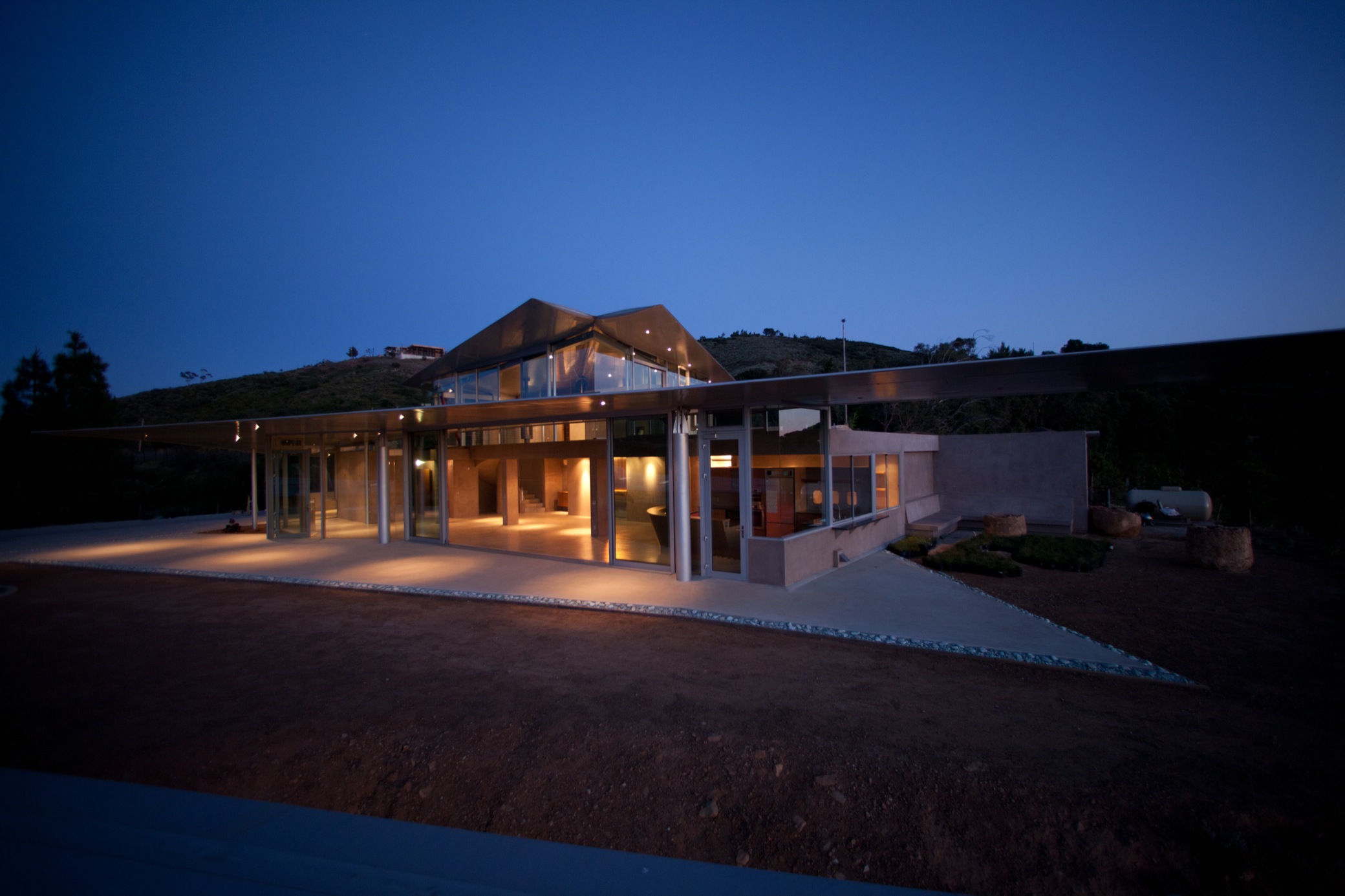 747 House by David Hertz Architects, Studio of Environmental