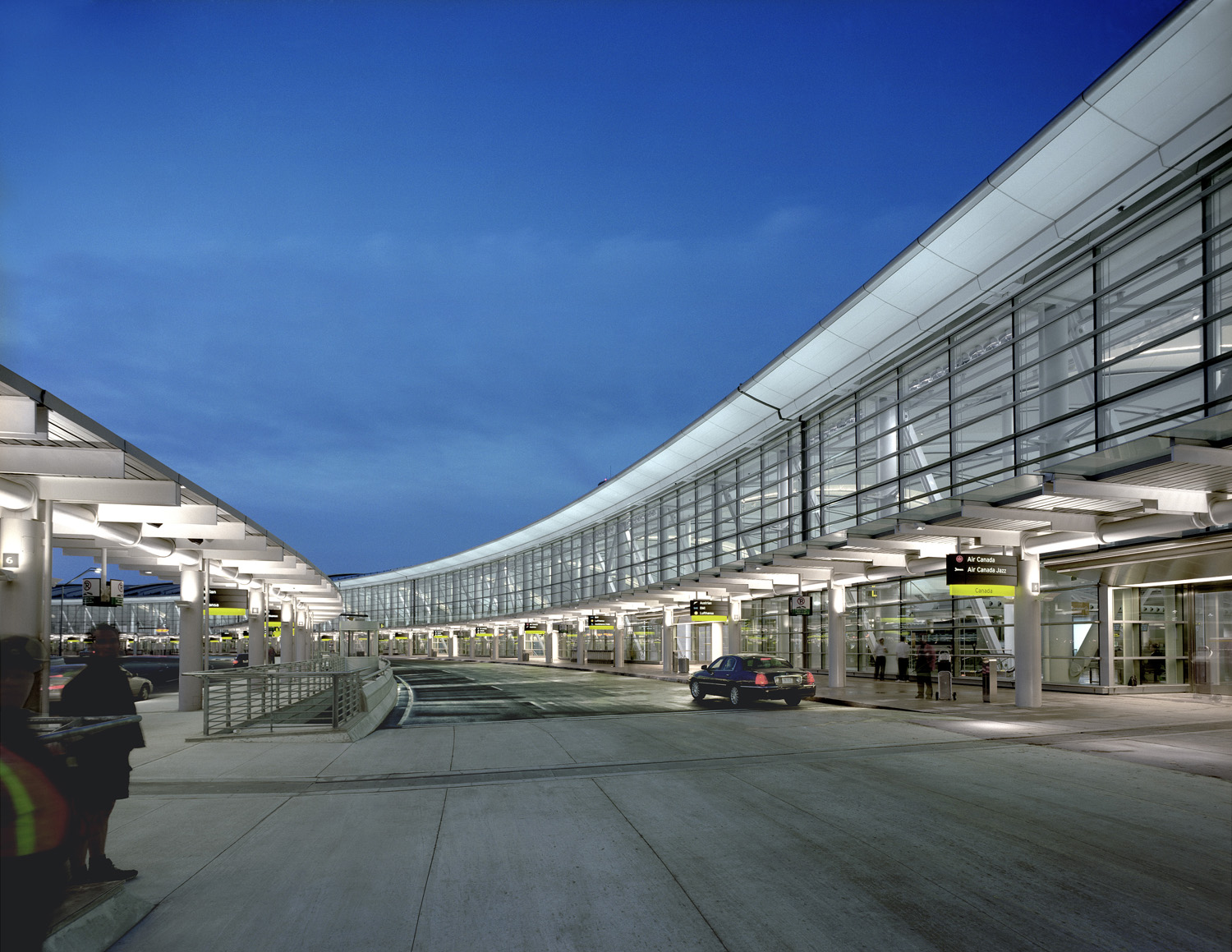 Toronto Pearson International Airport - Architizer