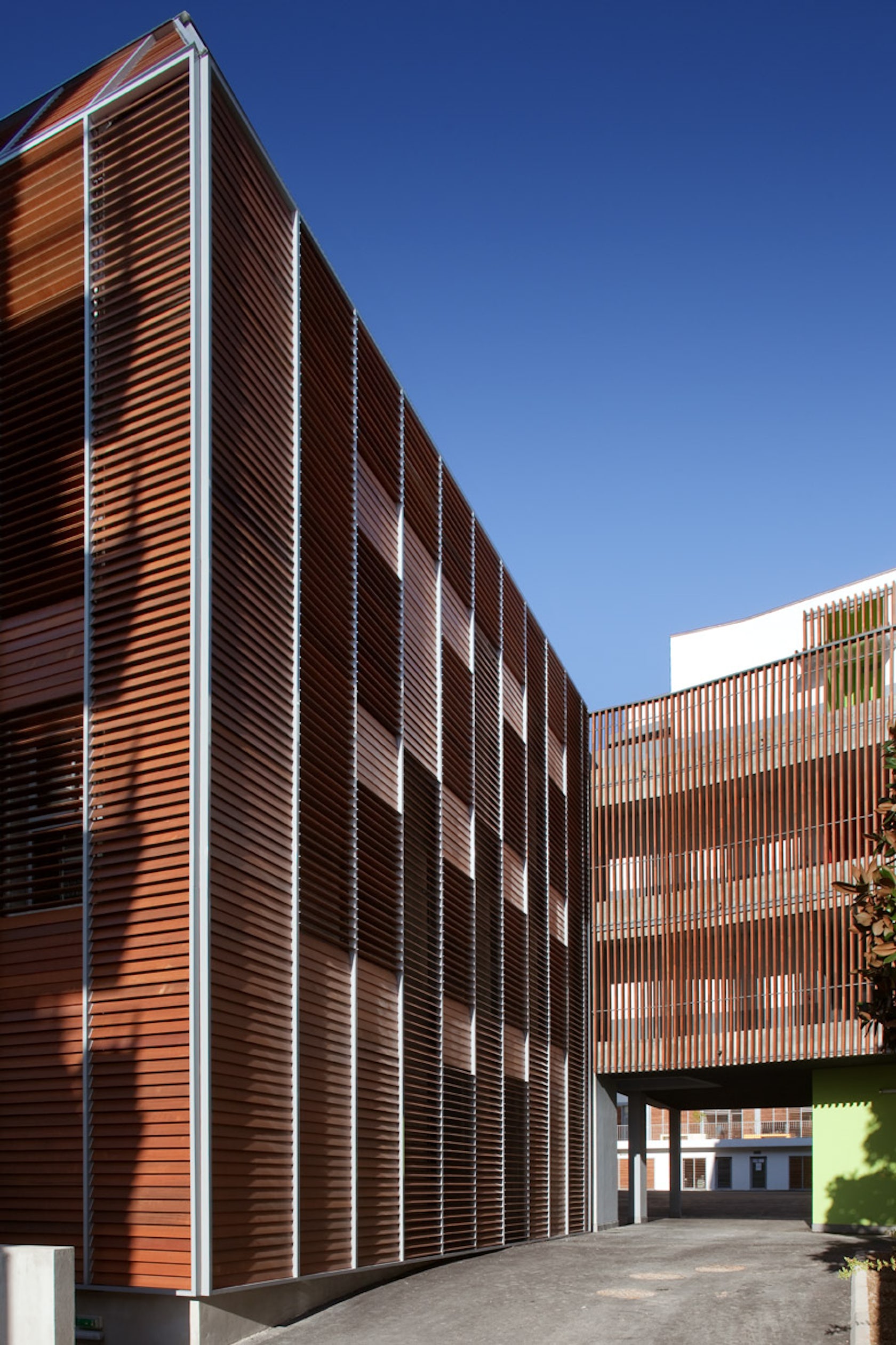 Lycée Paul Valéry Architizer