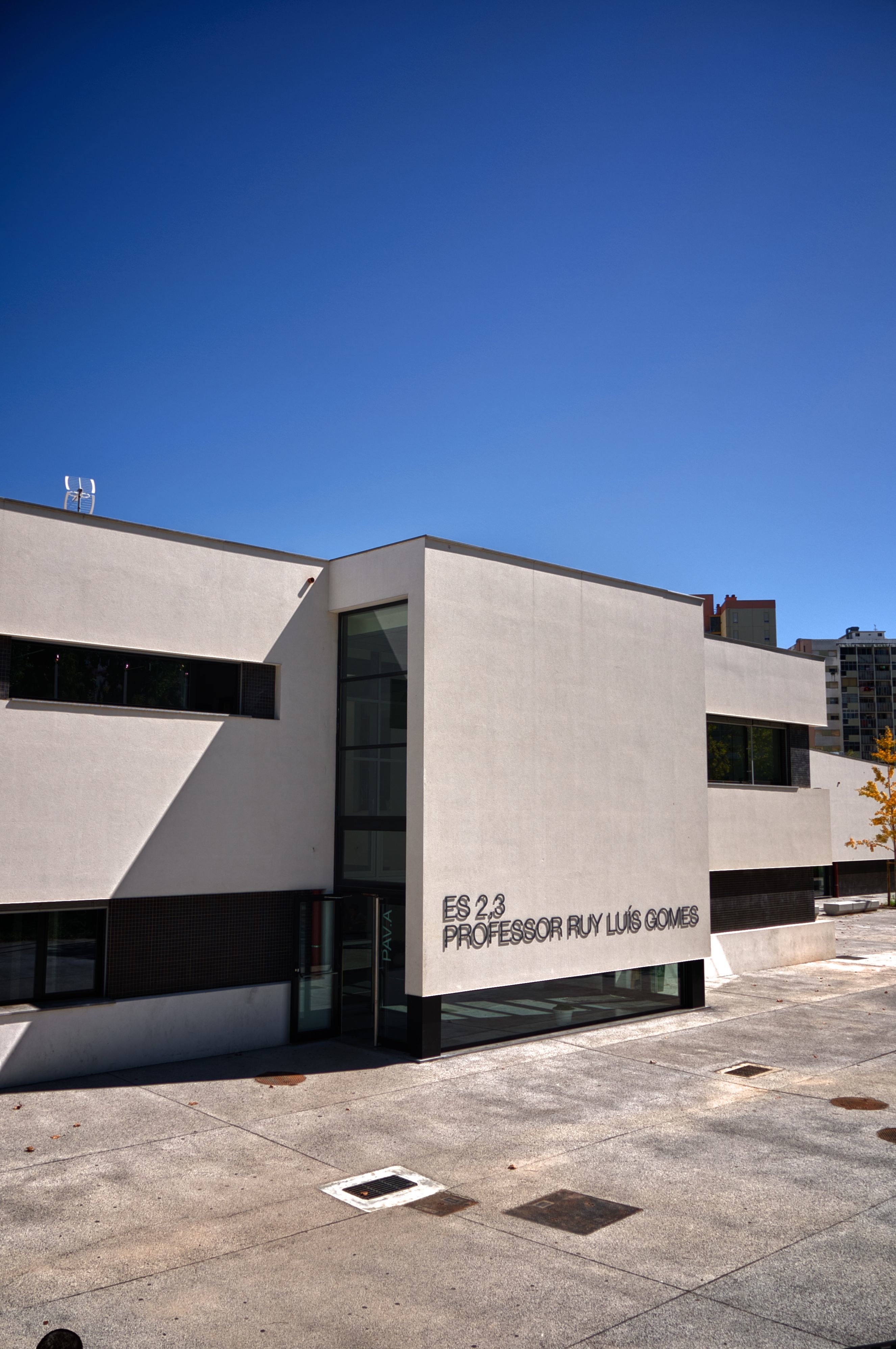 Escola Secundária ES2,3 Professor Ruy Luís Gomes Architizer