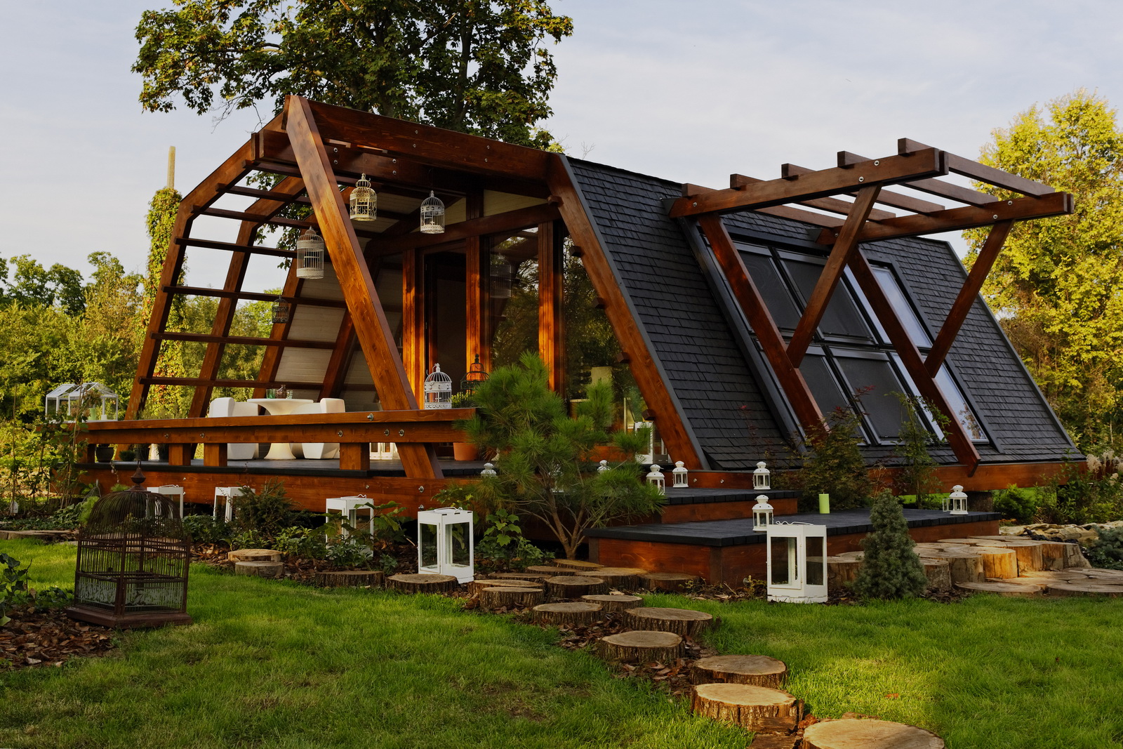 Control This Super Efficient Sustainable Home With Your Smartphone