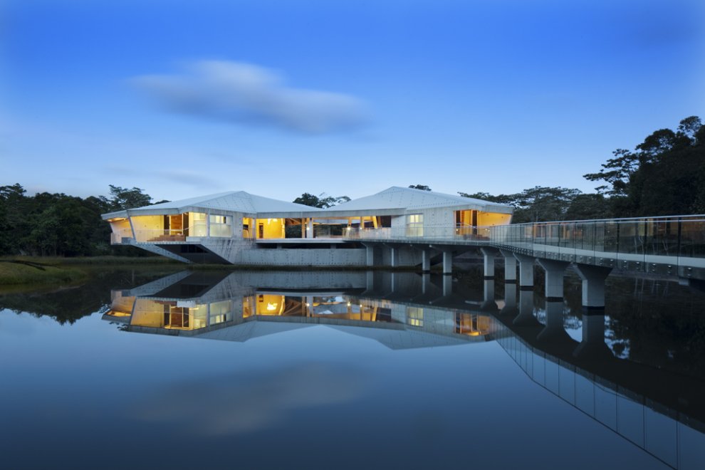 Australia's Most Scenic Brutalist House Complete With ...