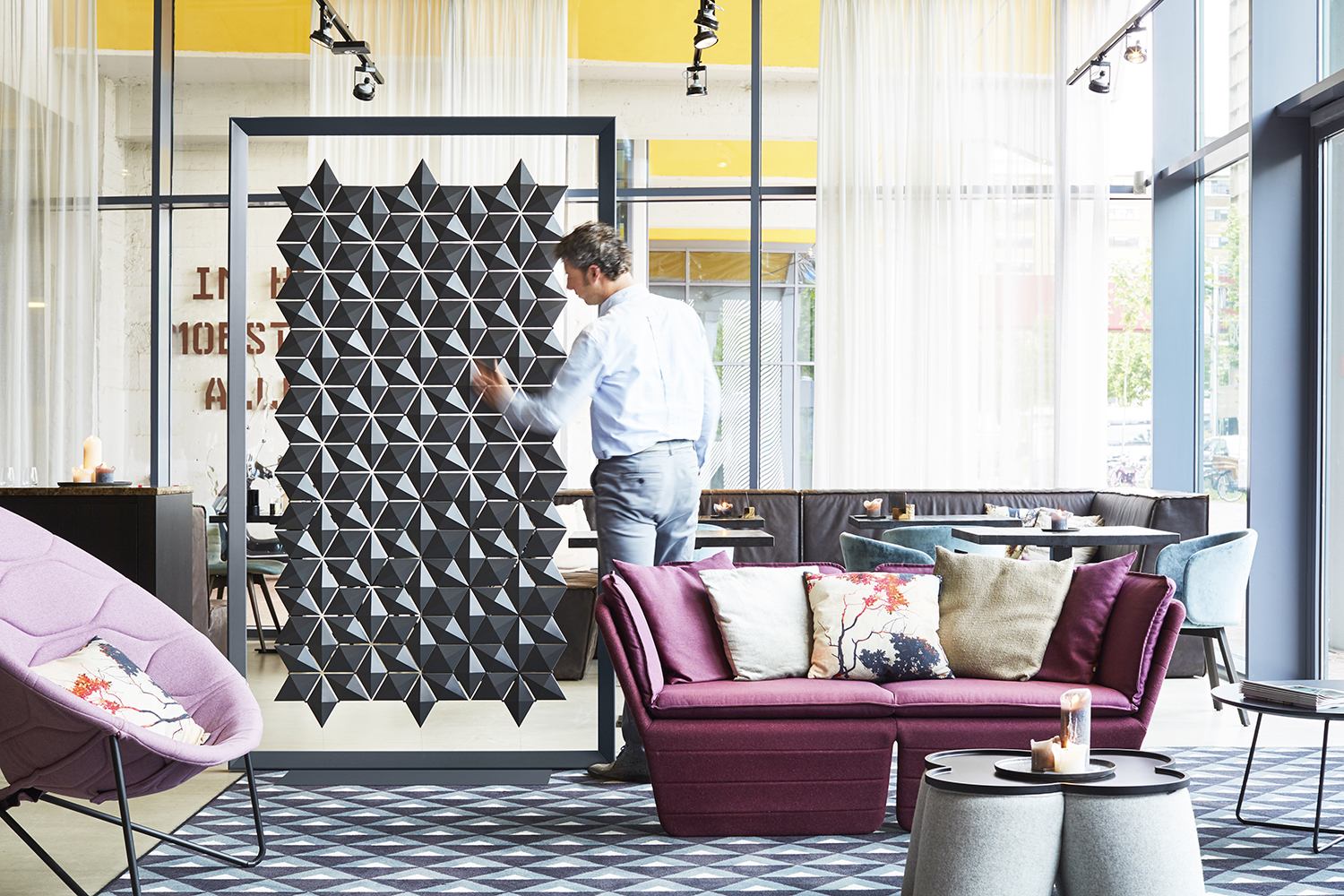 Facet, Freestanding Separation Screen - Graphite