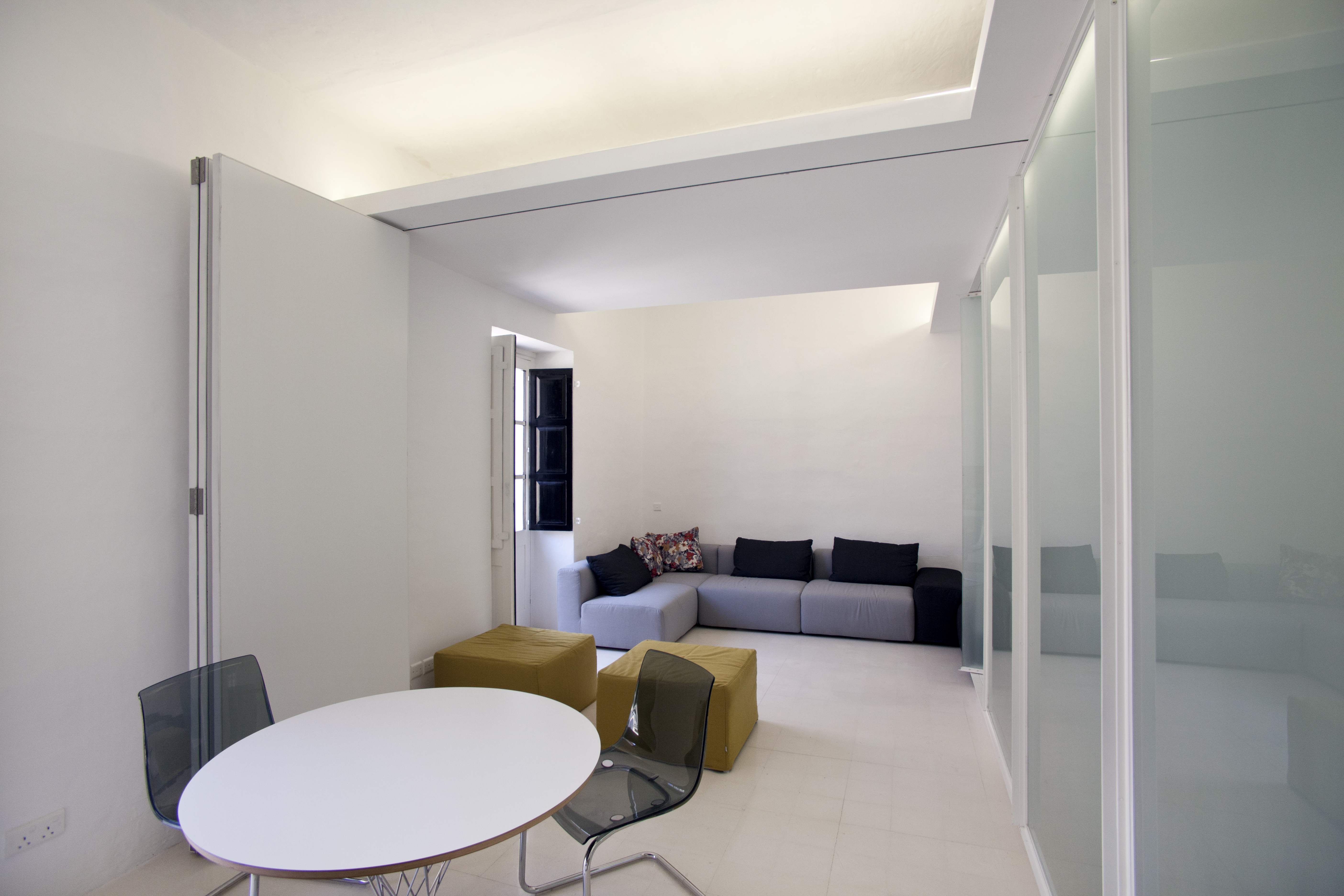 ROBERT'S APARTMENT by MODEL - Architizer