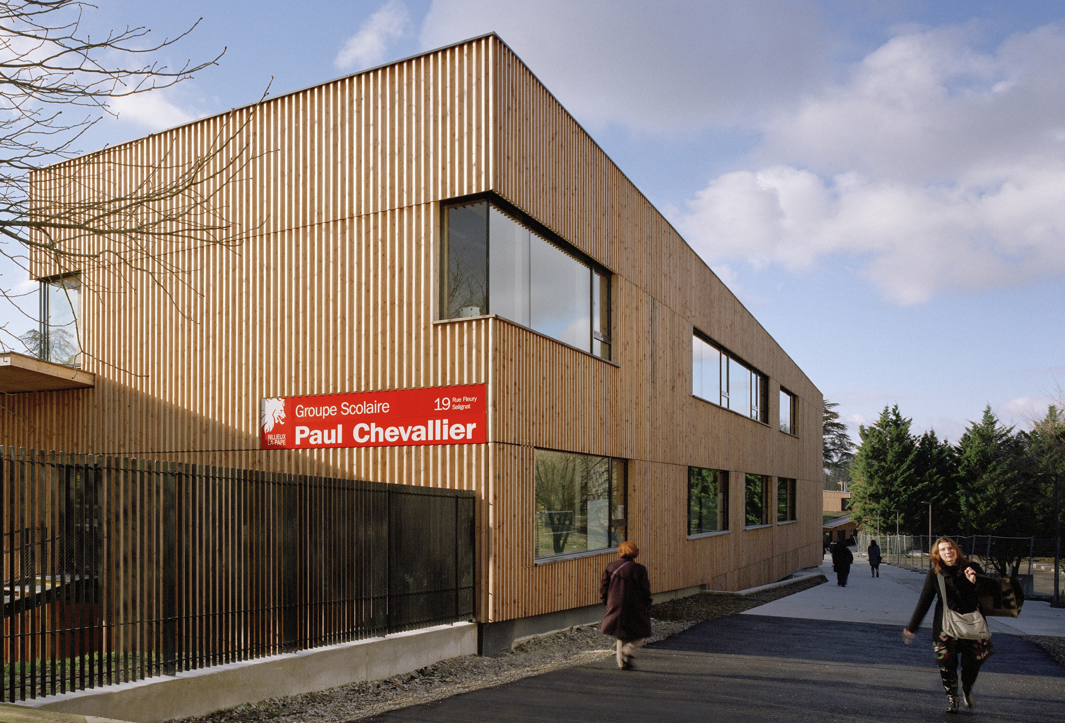 School Complex In Rillieux-la-Pape By Tectoniques Architects - Architizer