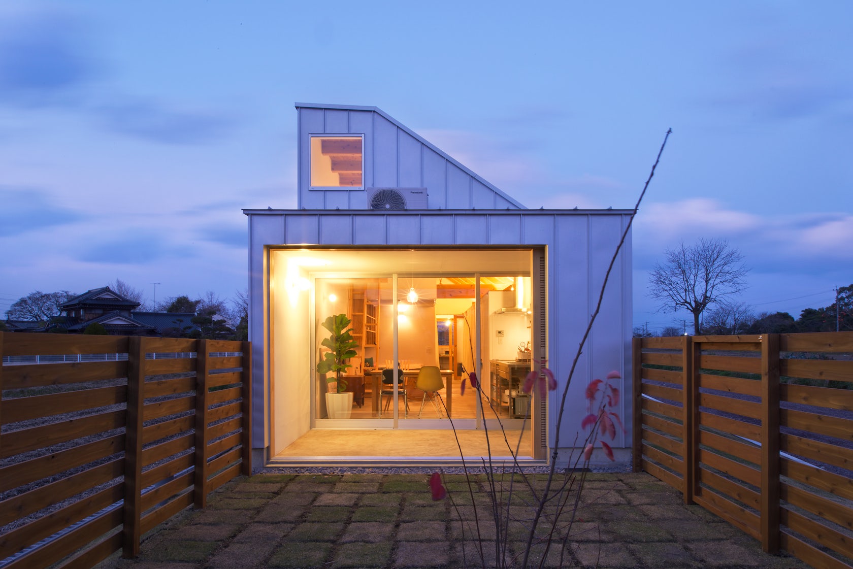 © Horibe Associates Architect's Office