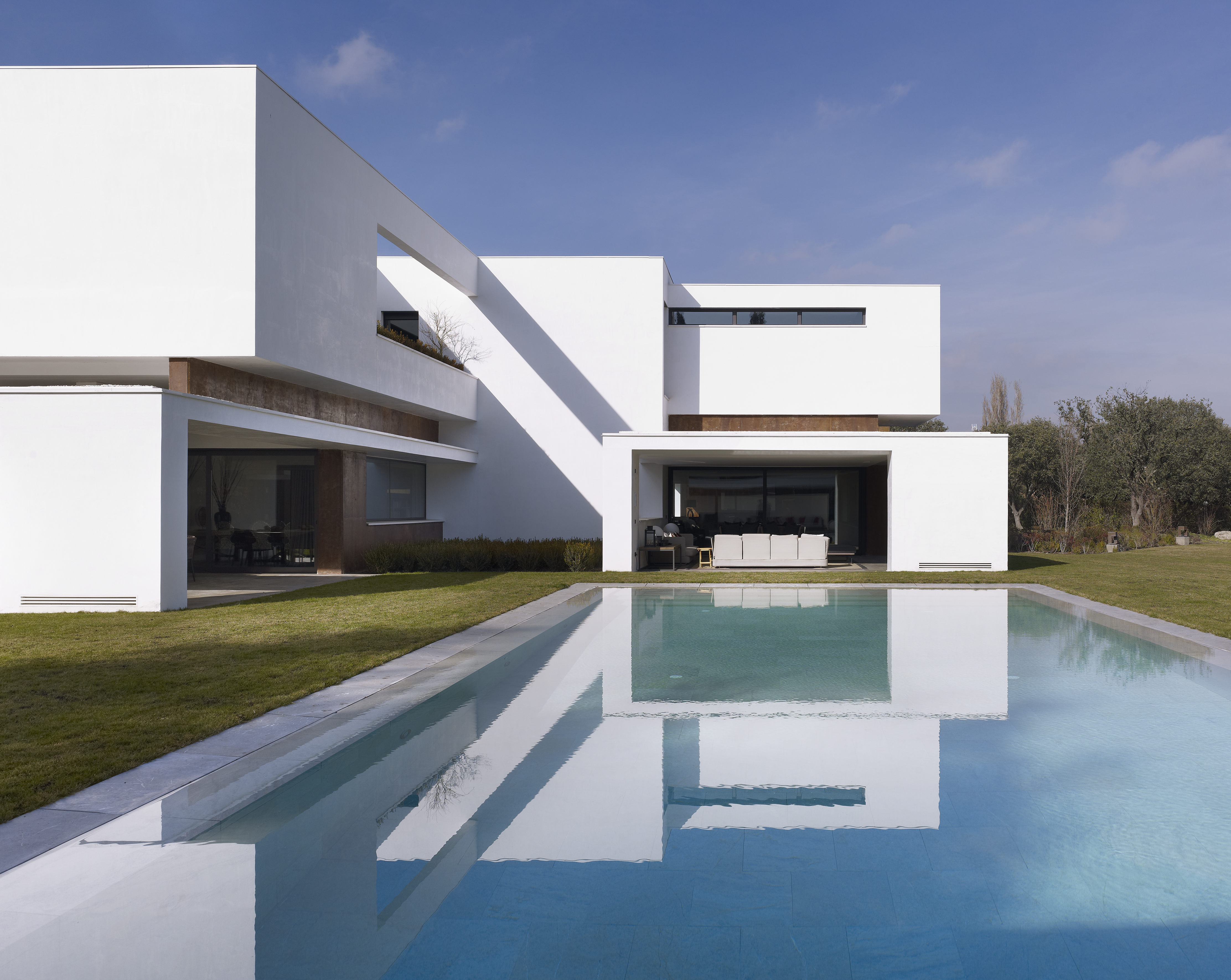 Архитектура на рельефе. Архитектура на рельефе. Дом лан. Дом по канадской технологии. Резиденция в лос анджелесе.