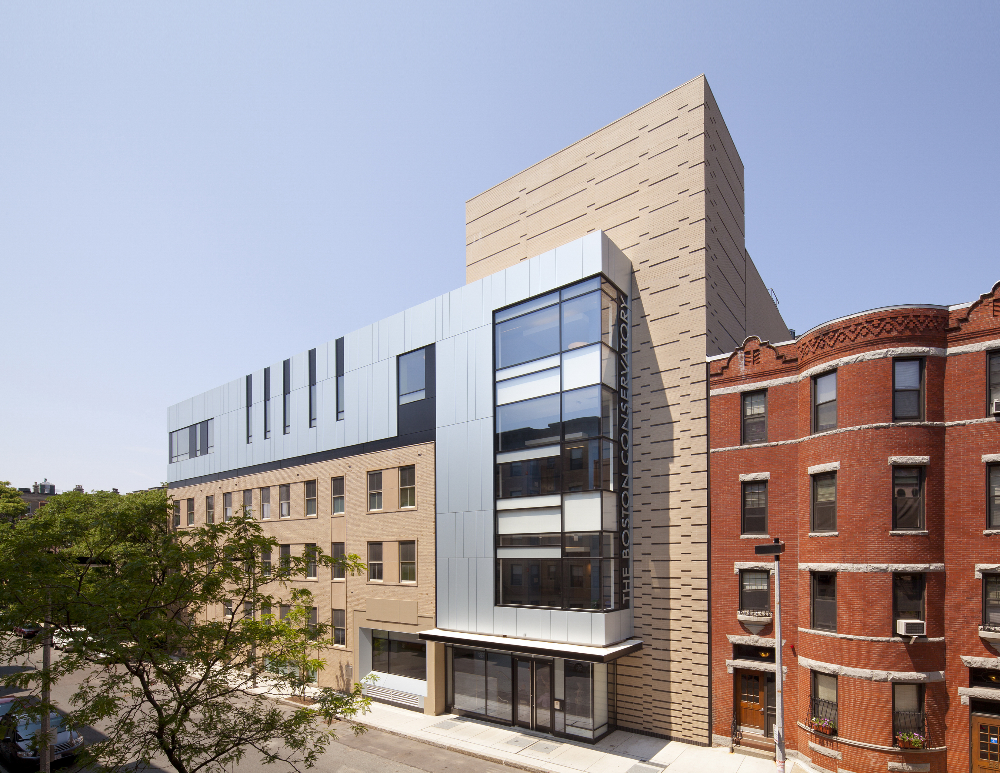 © Handel Architects