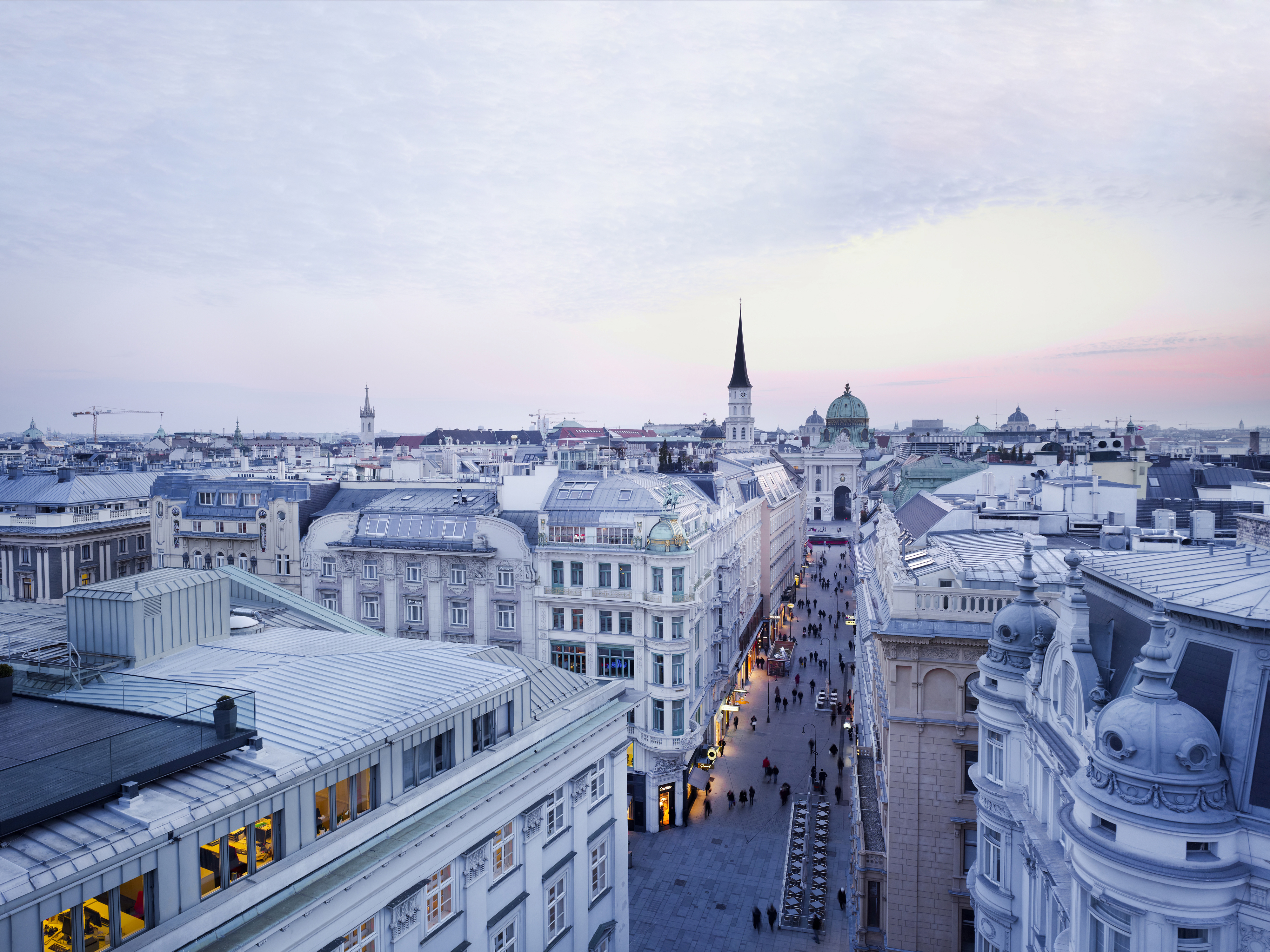 Венские окна. Эклектика в Вене. Вена вид из окна. Австрия Вена вид из окна. Vienna вид из окна.