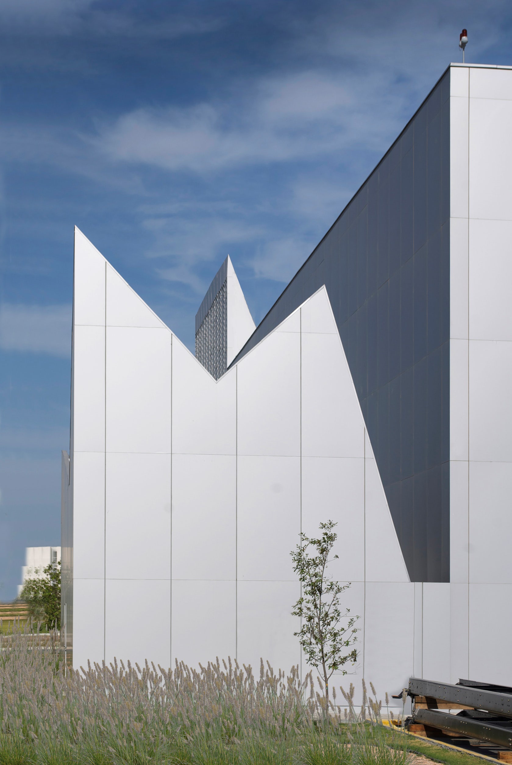 © Brooks + Scarpa Architects
