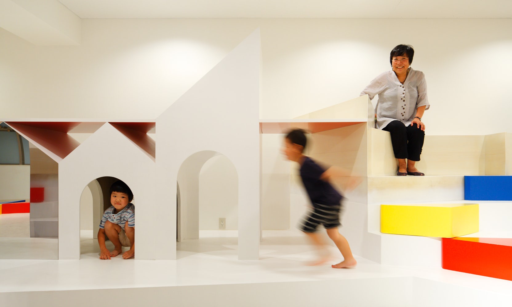 © MORIYUKI OCHIAI ARCHITECTS