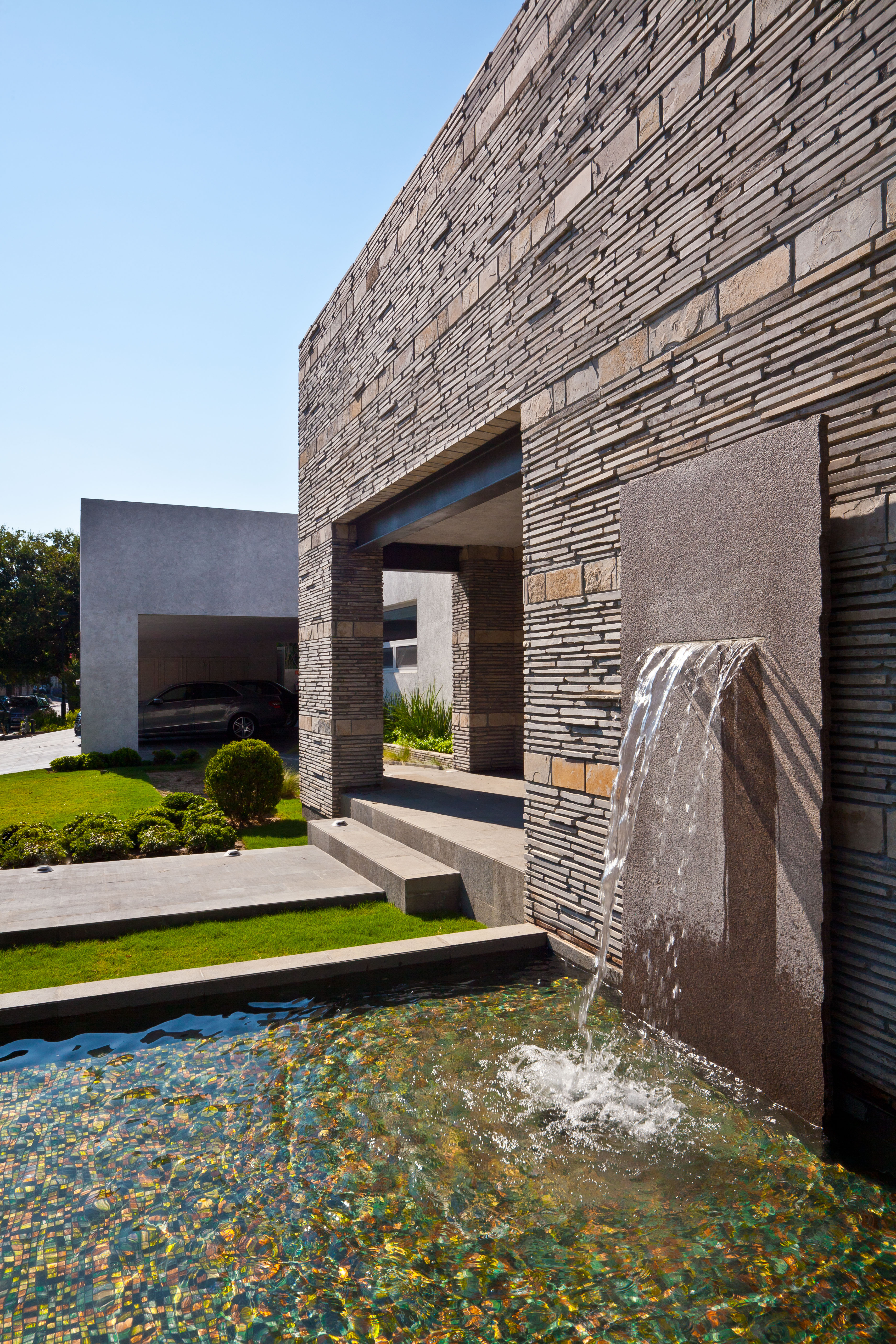 Casa Valle (Remodel) by Arq. Bernardo Hinojosa / Arquiplan - Architizer