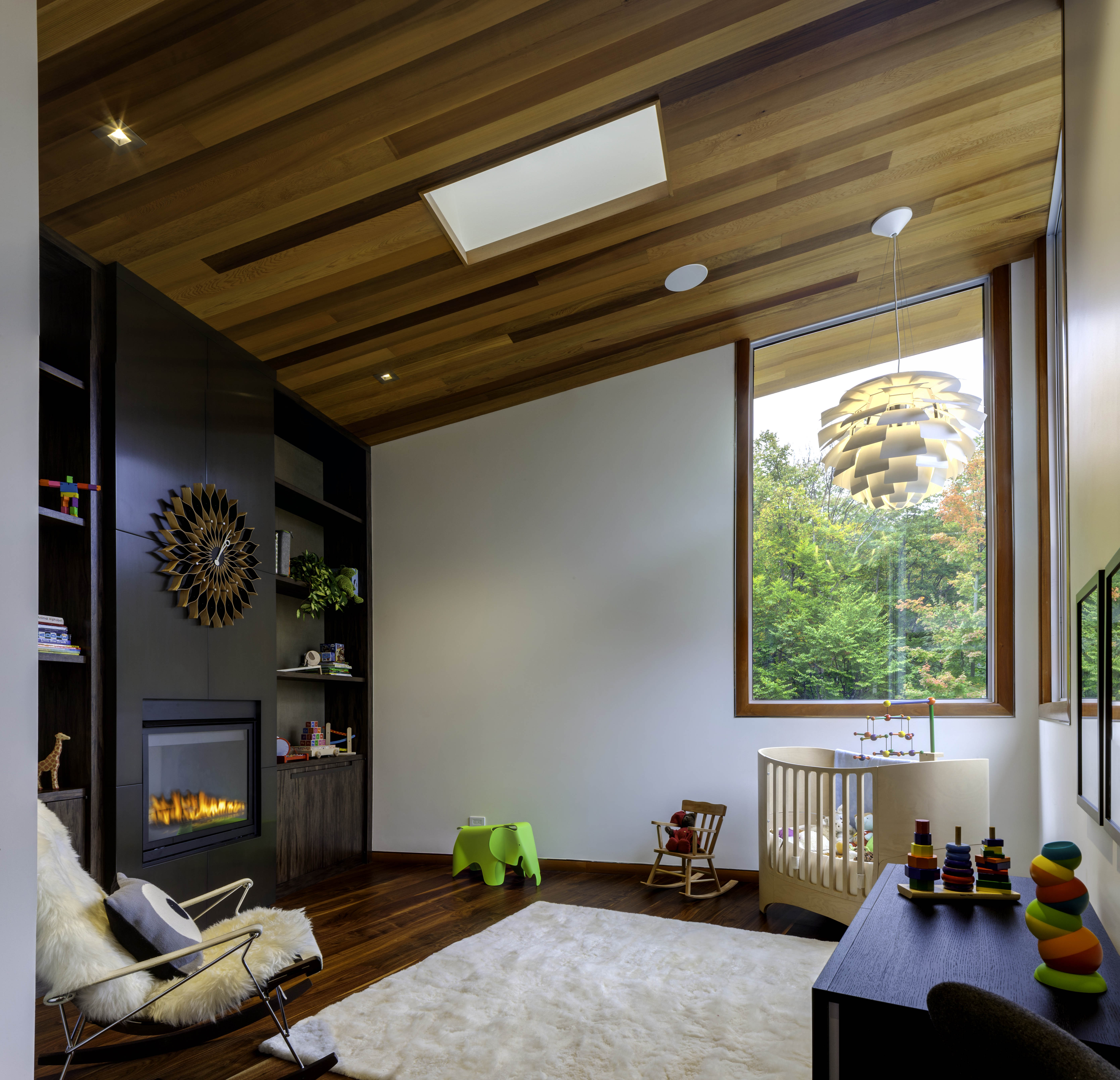 Отделка комнат потолки. Имитация бруса (Вуд-Хаус) сосна. Дизайнерский потолок из дерева. Отделка потолка деревом. Потолок отделанный деревом.